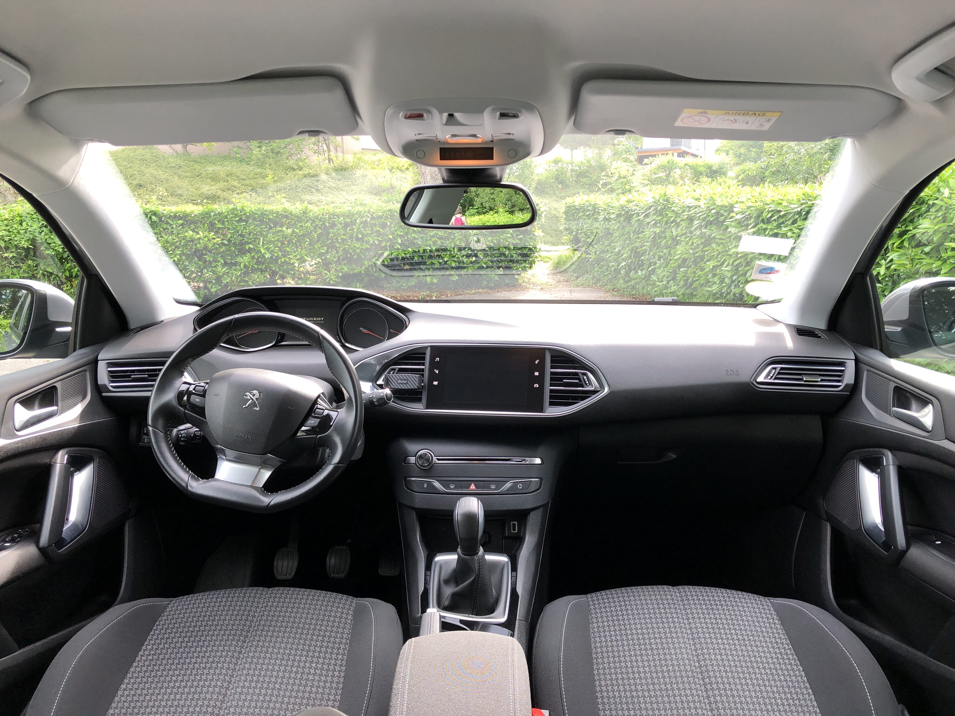 Peugeot 308 1.6 BLUE HDI 100 Ch avec Régulateur de vitesse