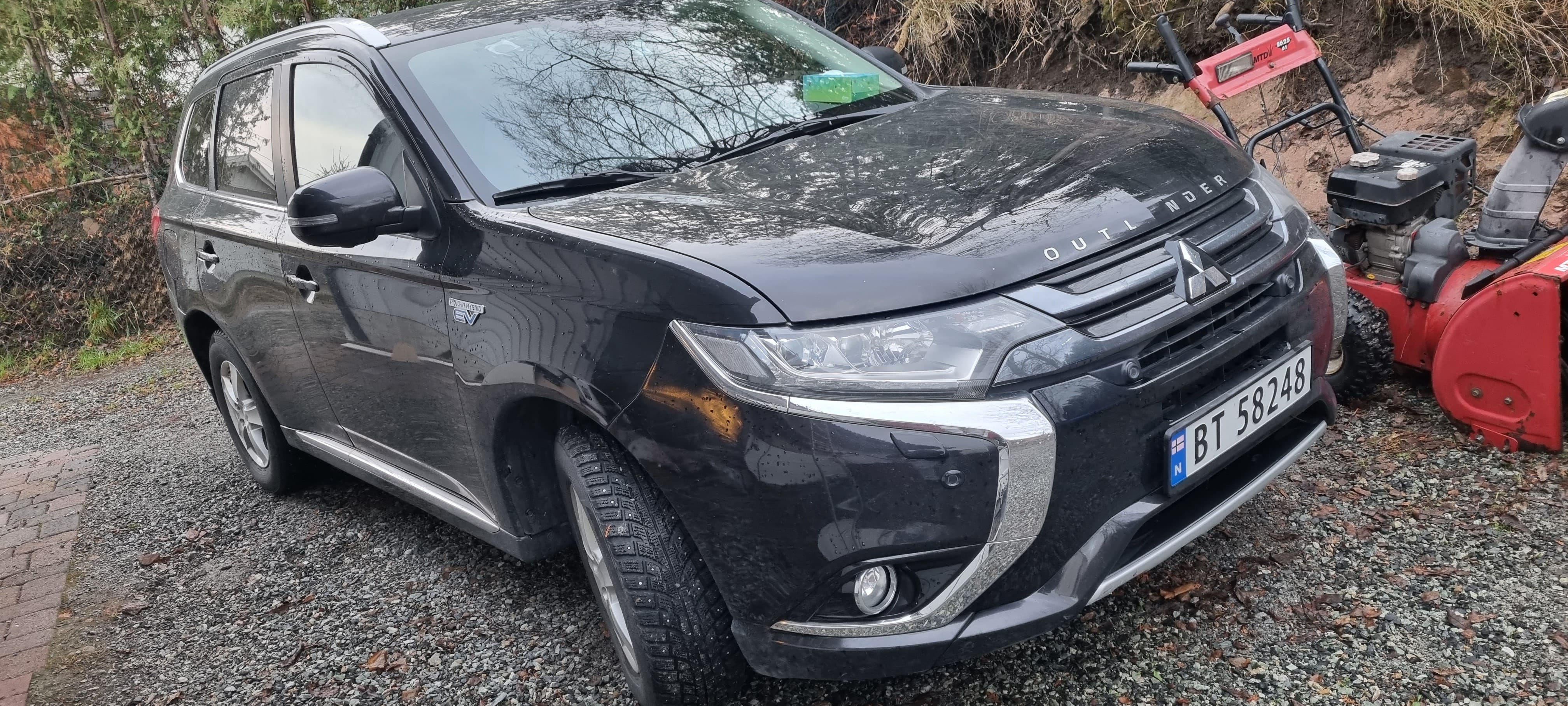 Mitsubishi Outlander PHEV GT, 2017, Blyfri 95 / Elektrisk (hybrid), automatisk