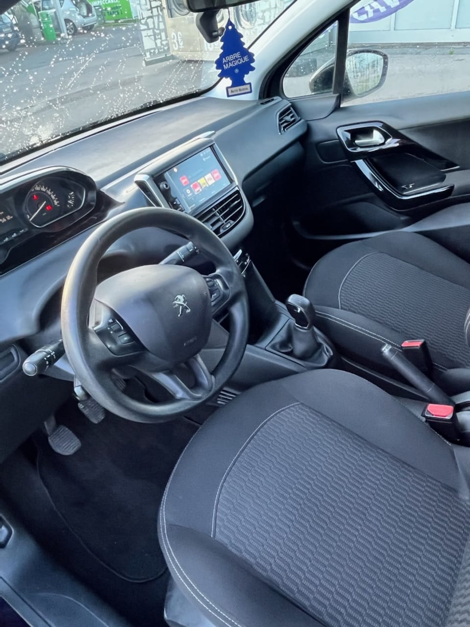 Peugeot 208 avec Régulateur de vitesse