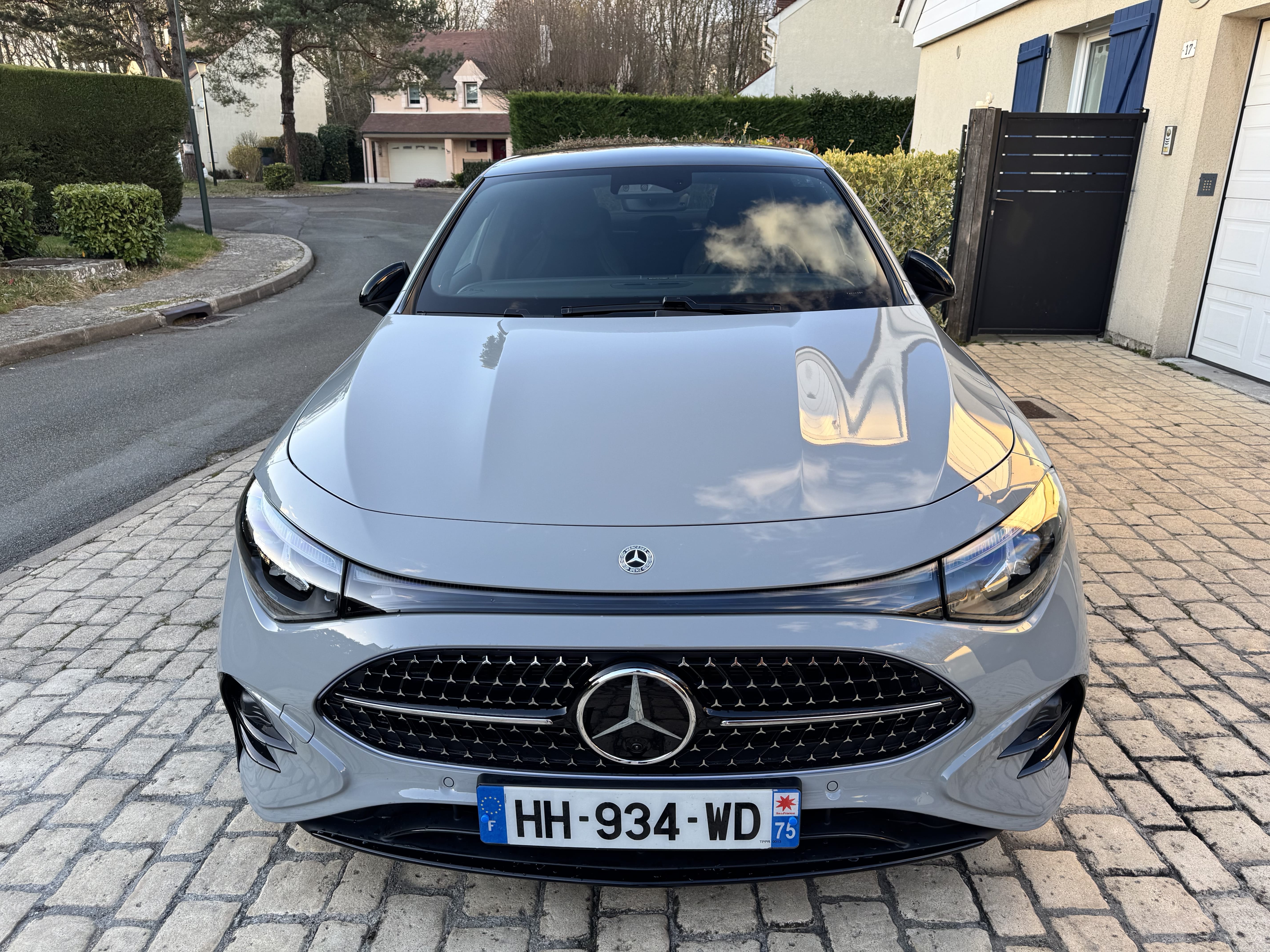 Mercedes-Benz CLA 200 avec Audio Bluetooth