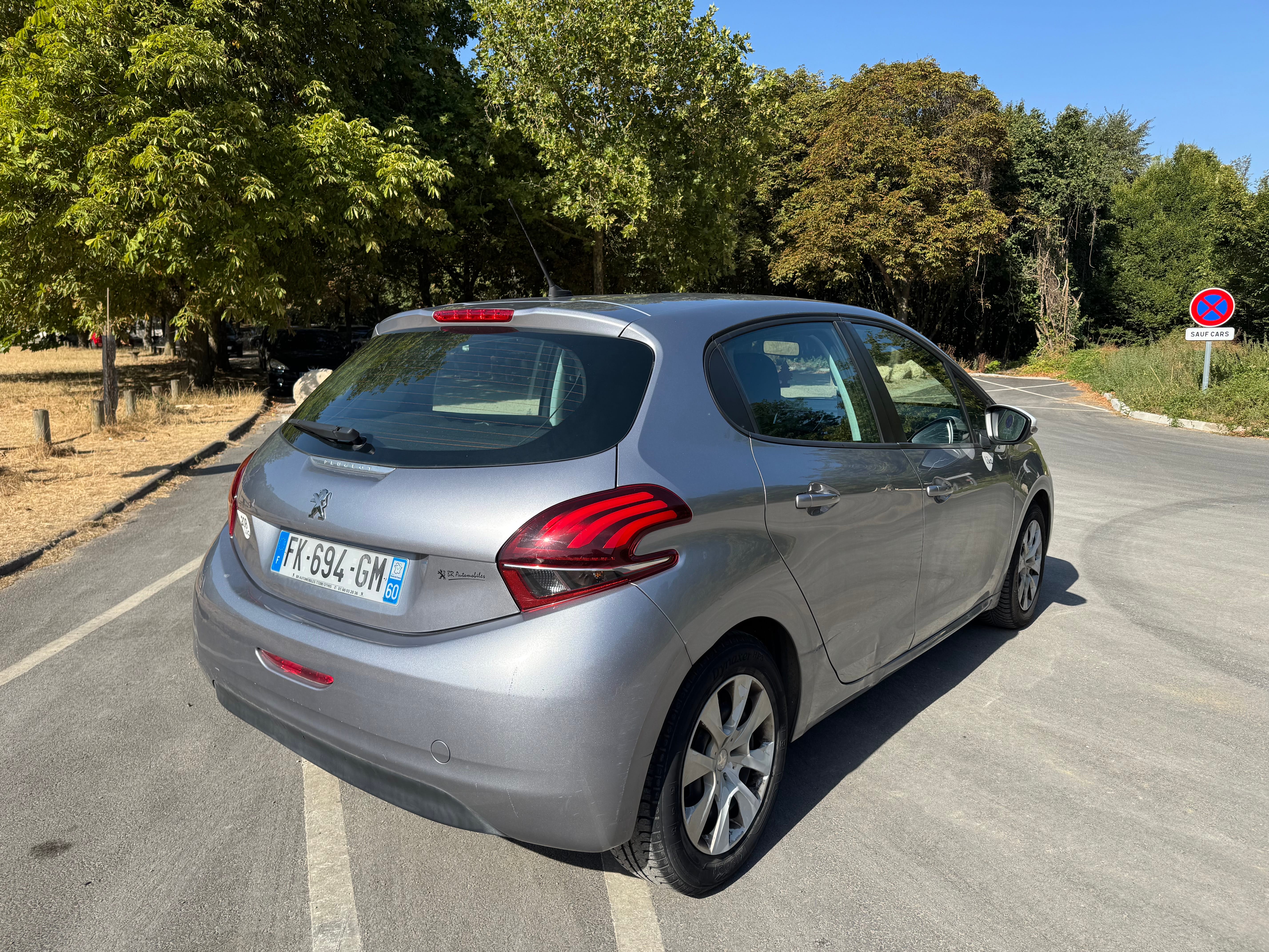 Peugeot 208 1,2 68 cv avec Audio Bluetooth