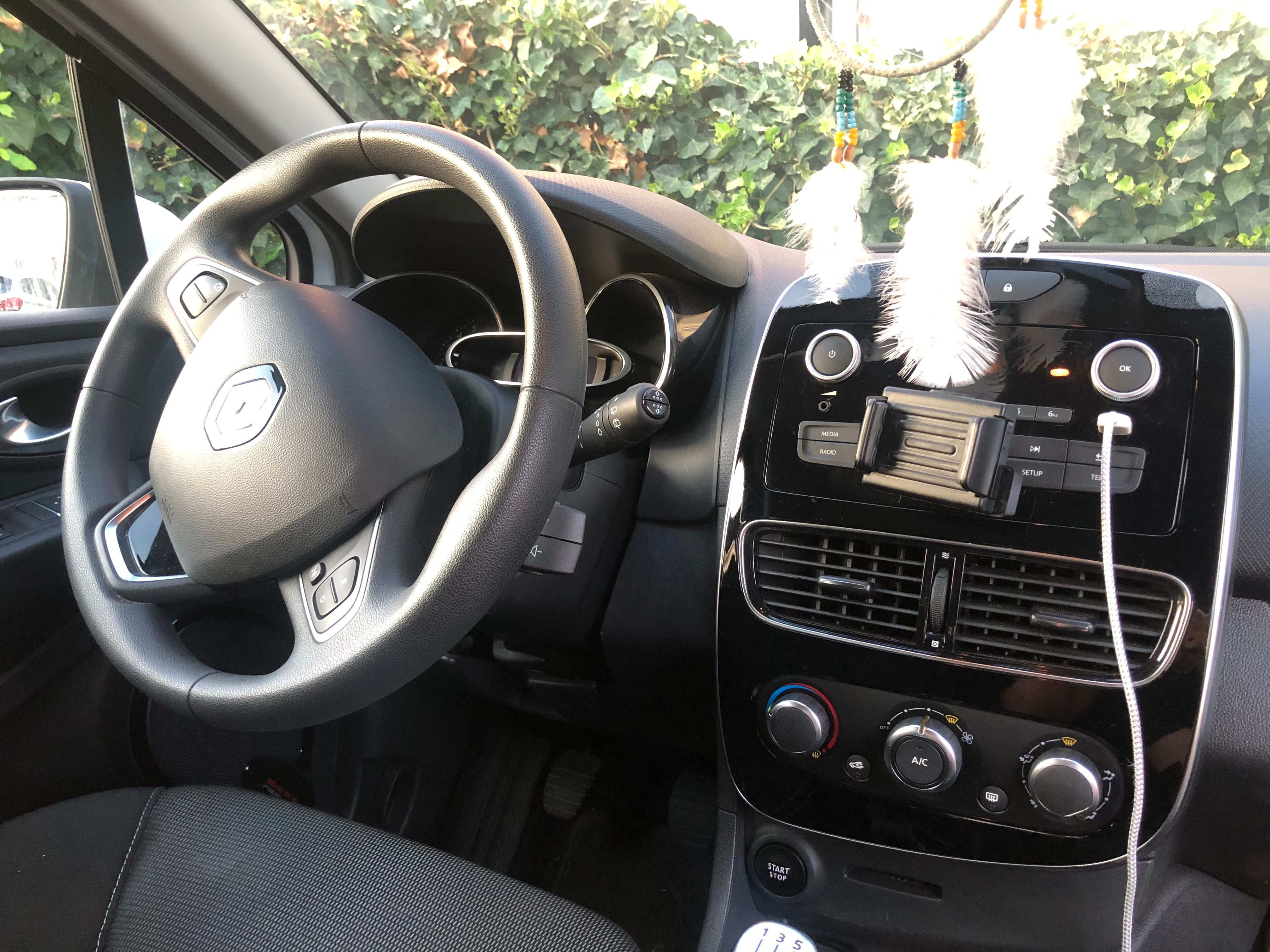 Renault Clio avec Entrée audio / iPod