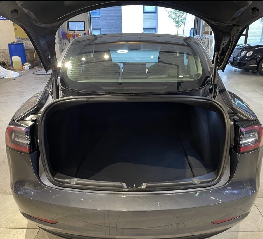 Tesla Model 3 Long Range med Apple CarPlay
