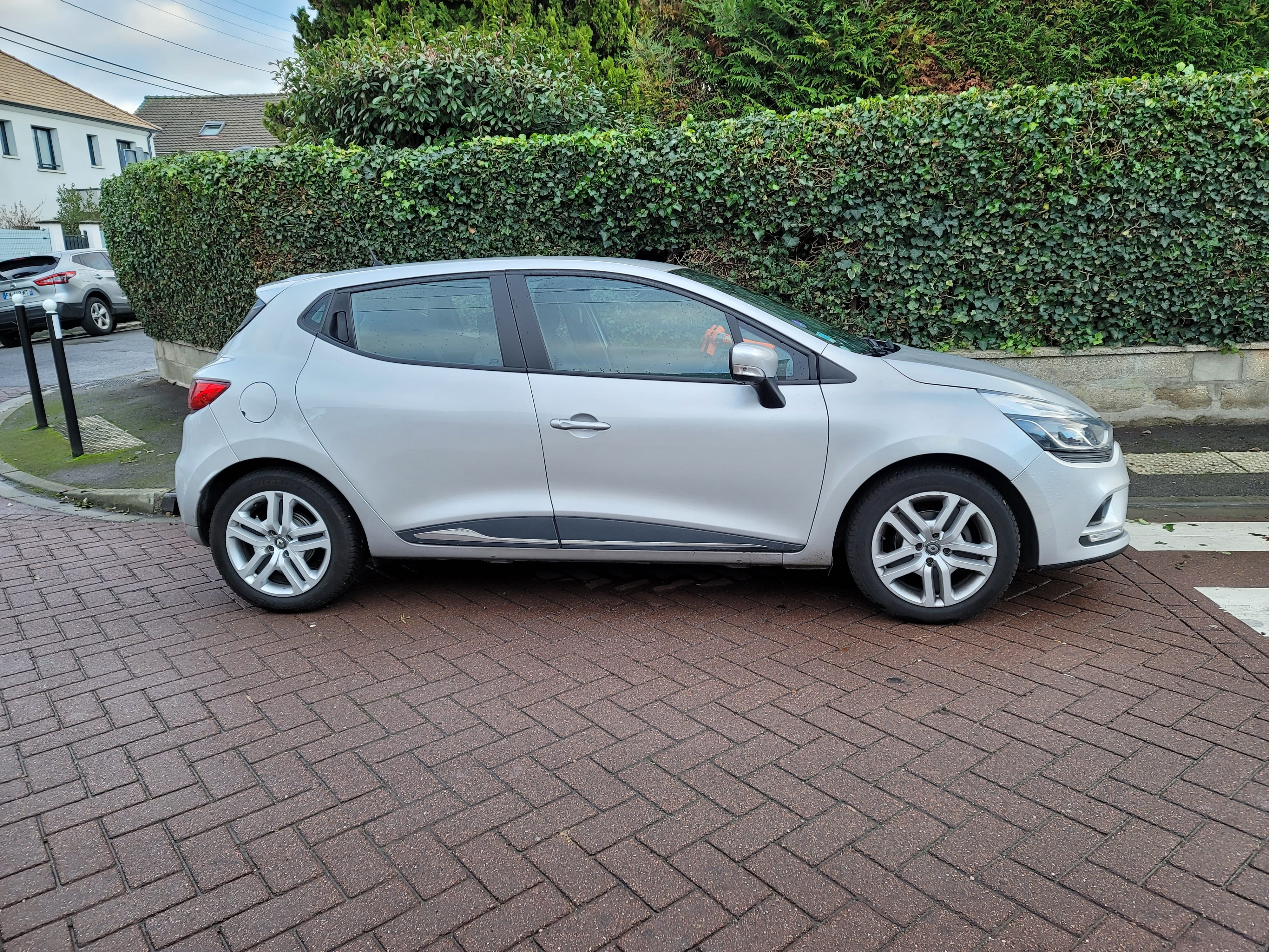 Renault Clio Saint-Ouen - FE443YS avec Climatisation