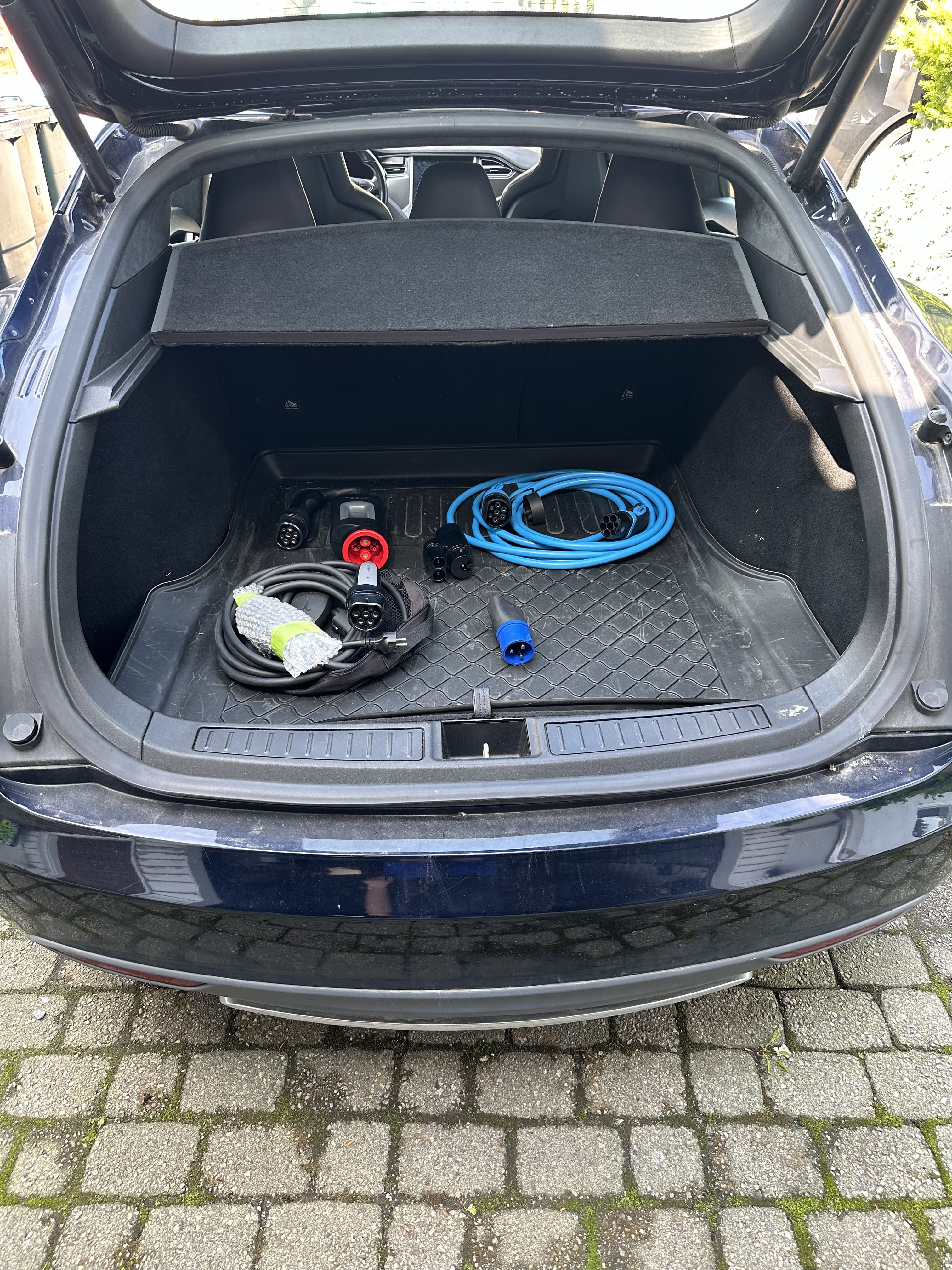 Tesla Model S P90D Gratis lading på alle Tesla superladere med Firehjulstrekk