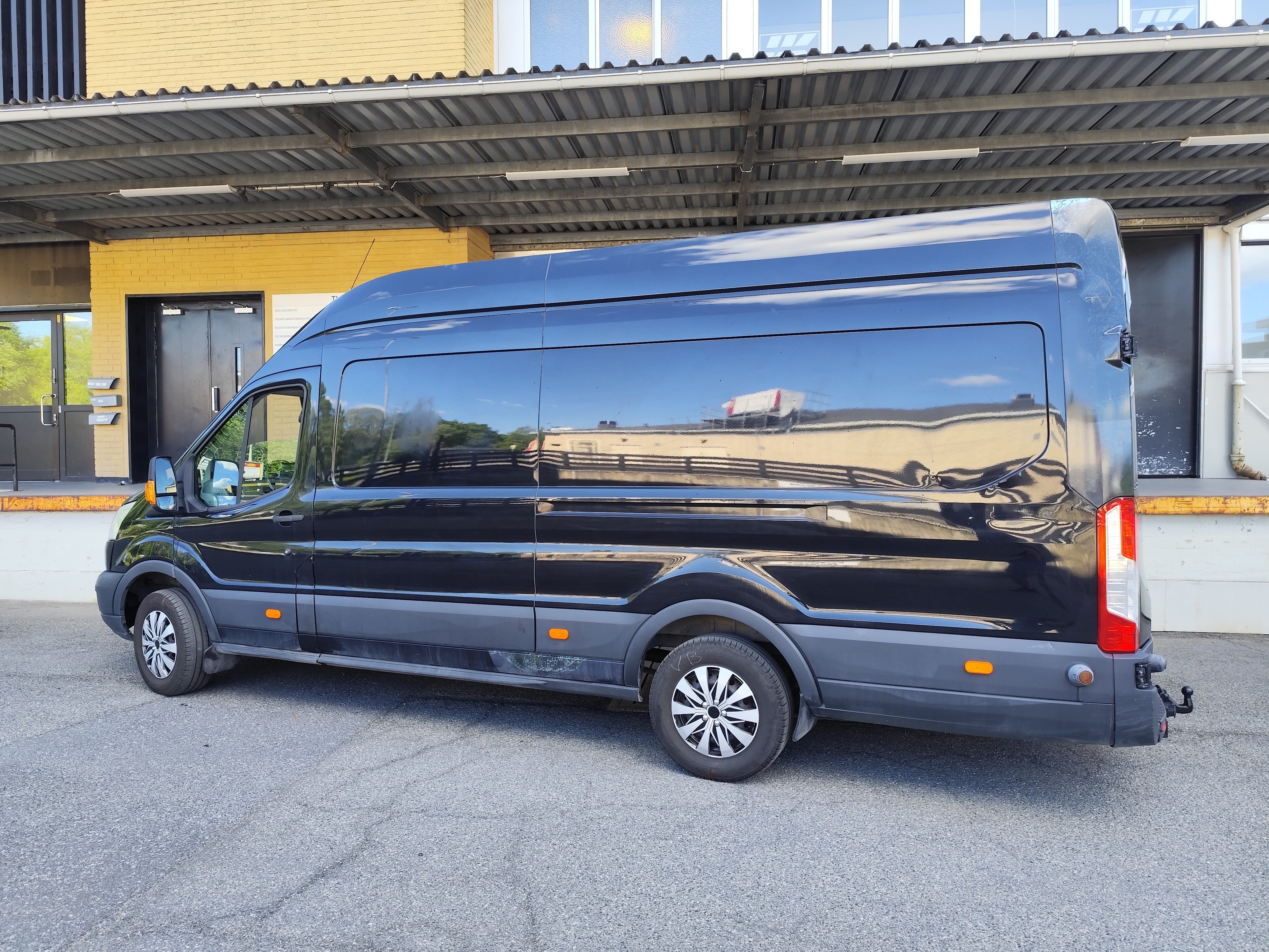 Ford Transit Varebil med Aircondition