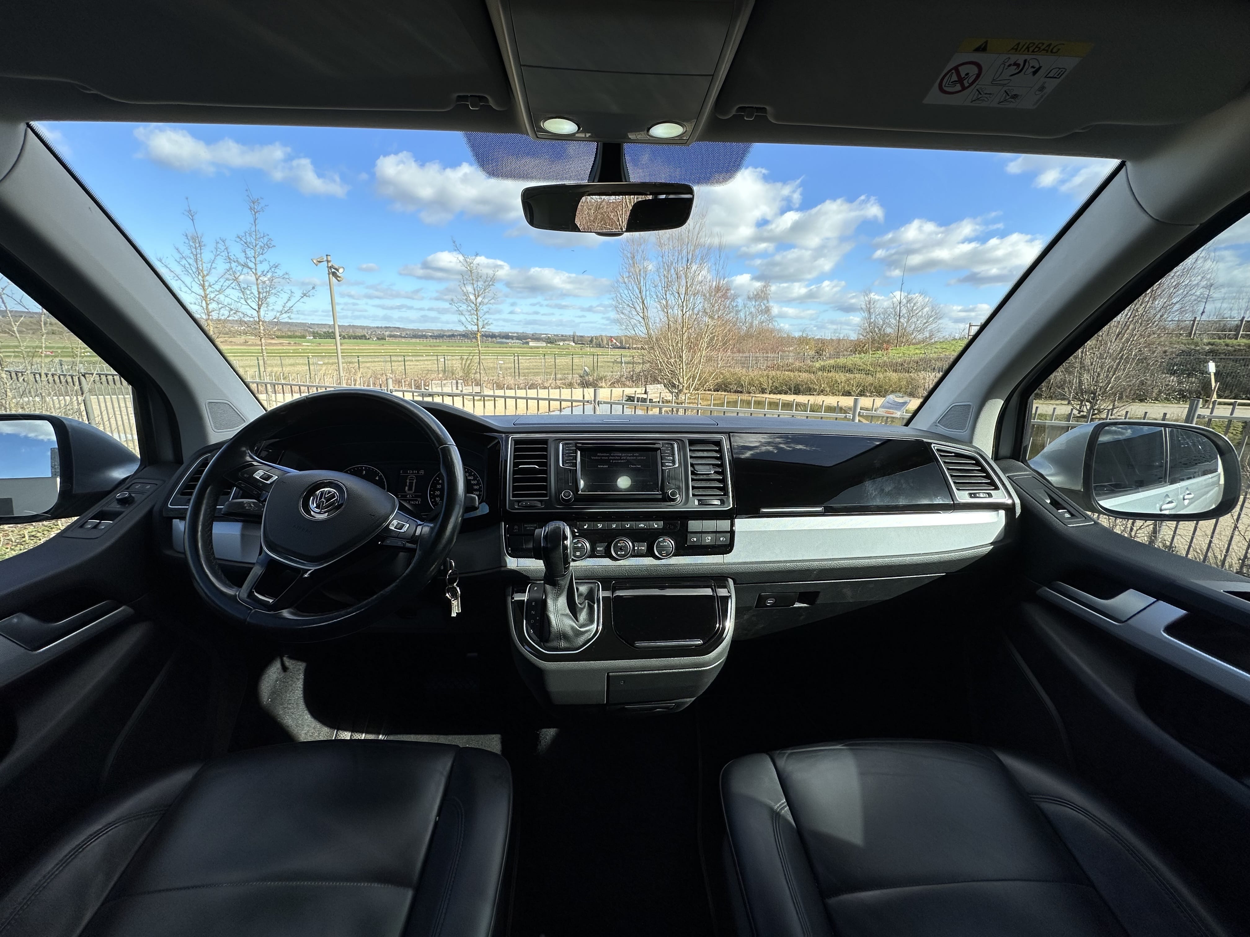 Volkswagen Caravelle avec GPS