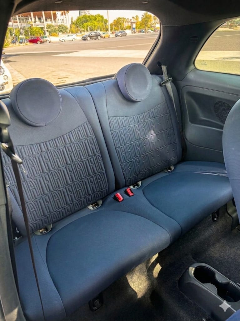 Fiat 500 mit Autoradio