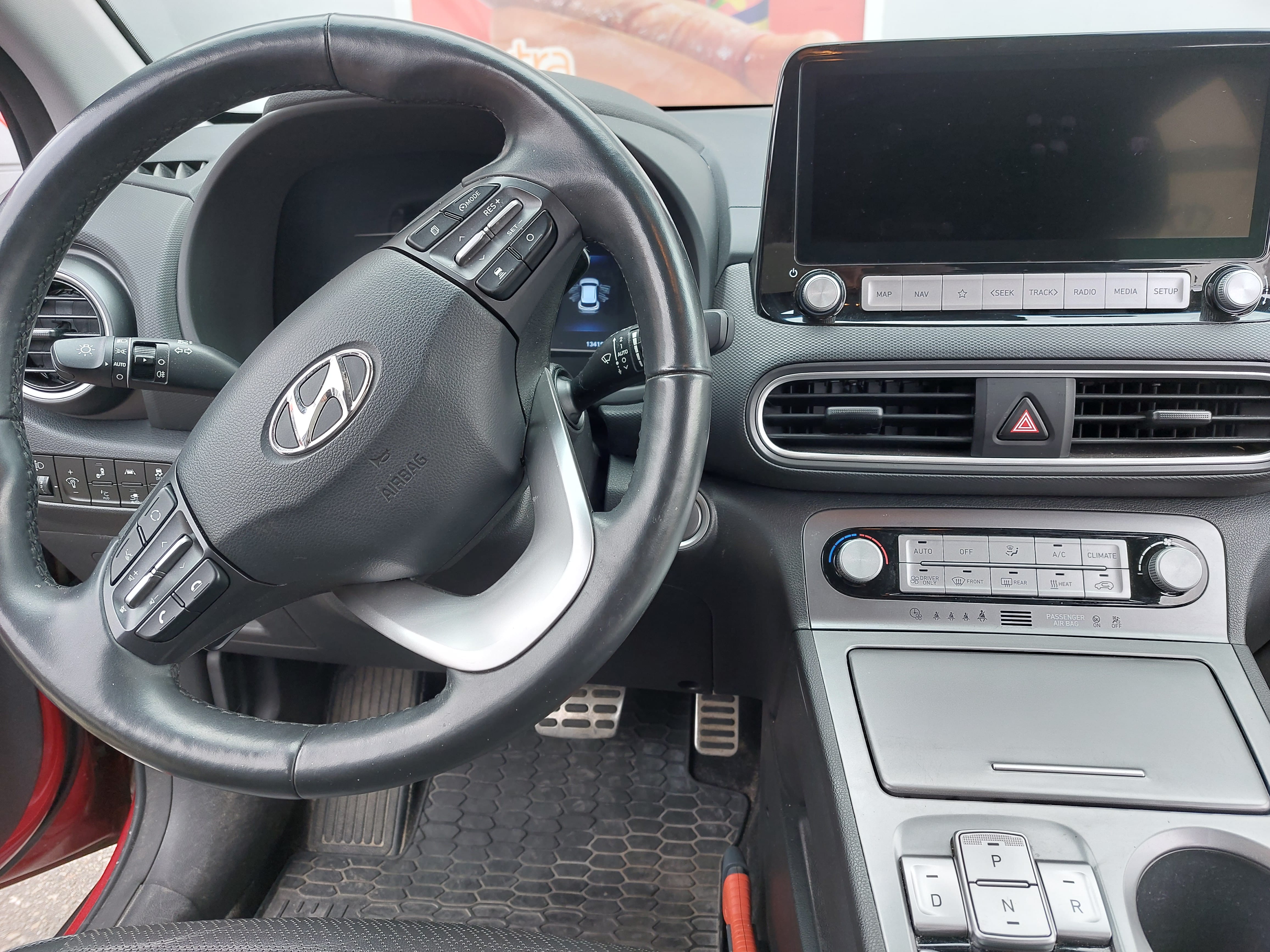 Hyundai Kona Electric med Cruisekontroll