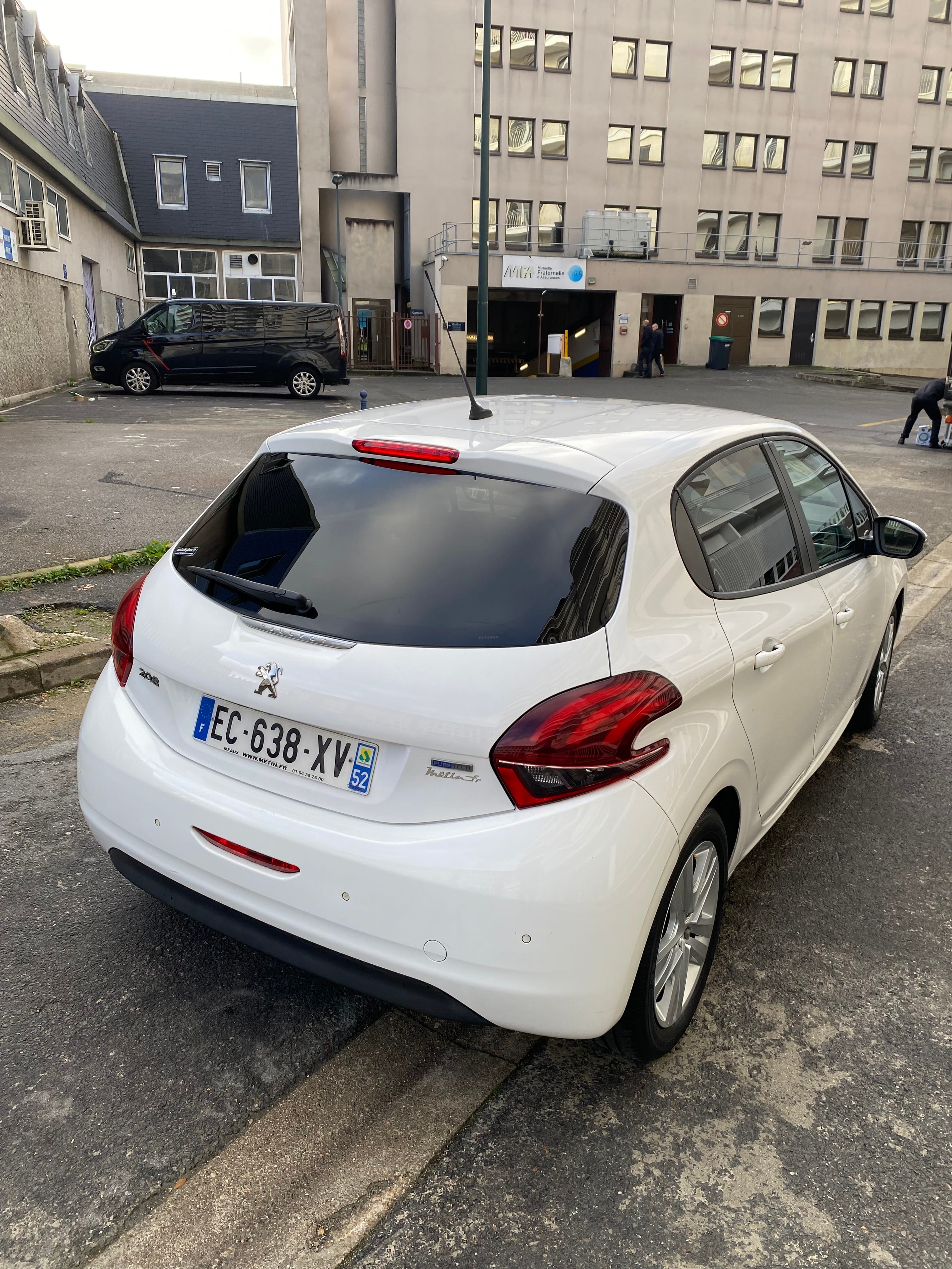 Peugeot 208 avec GPS