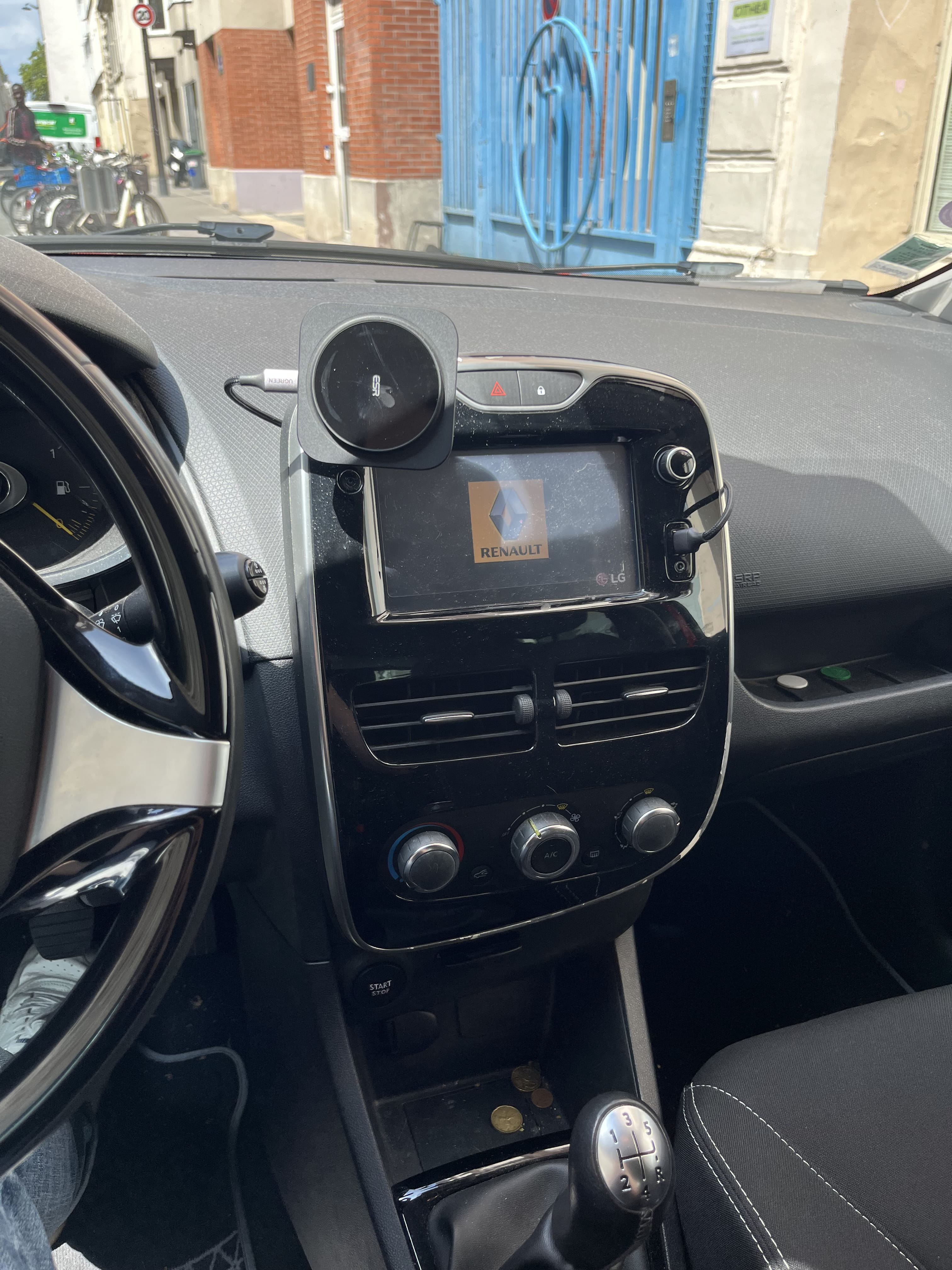 Renault Clio avec Chaines