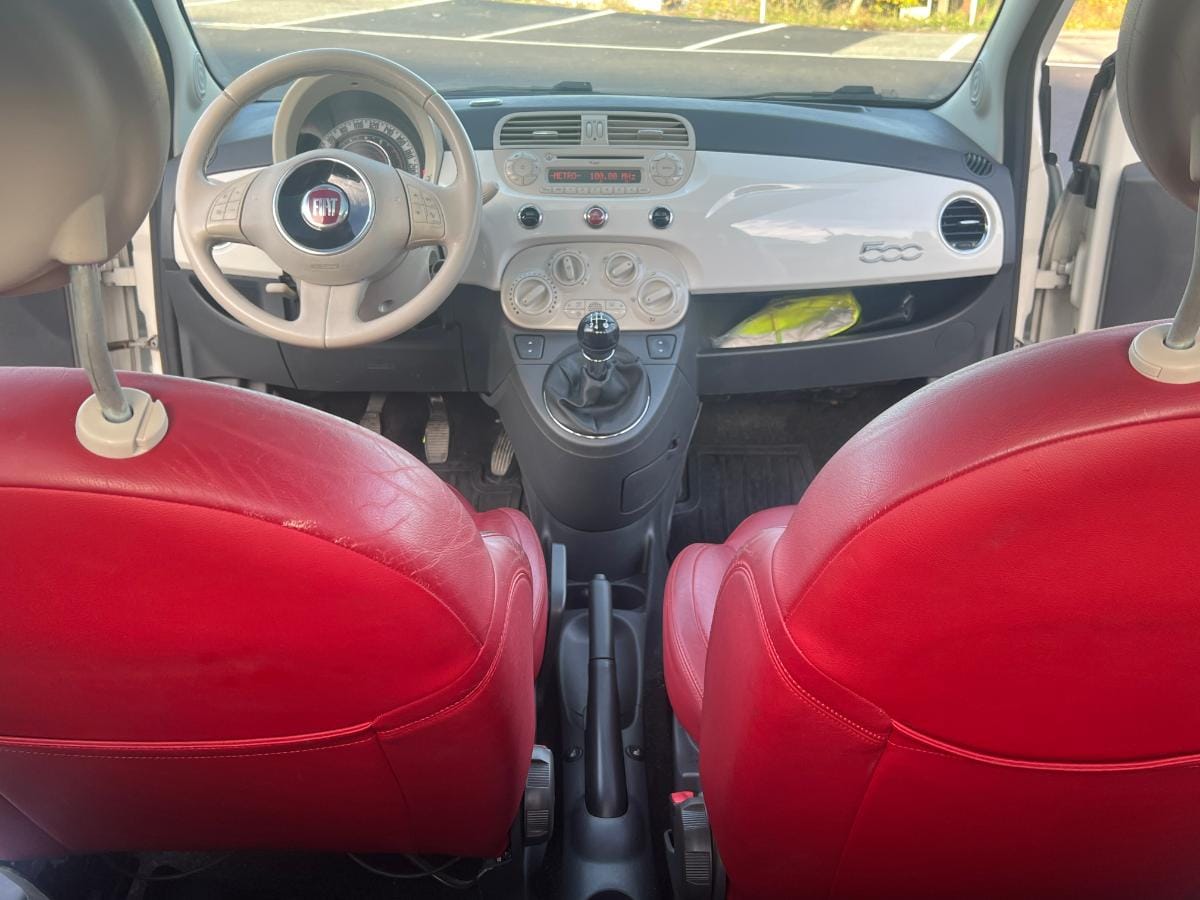 Fiat 500 with Car radio