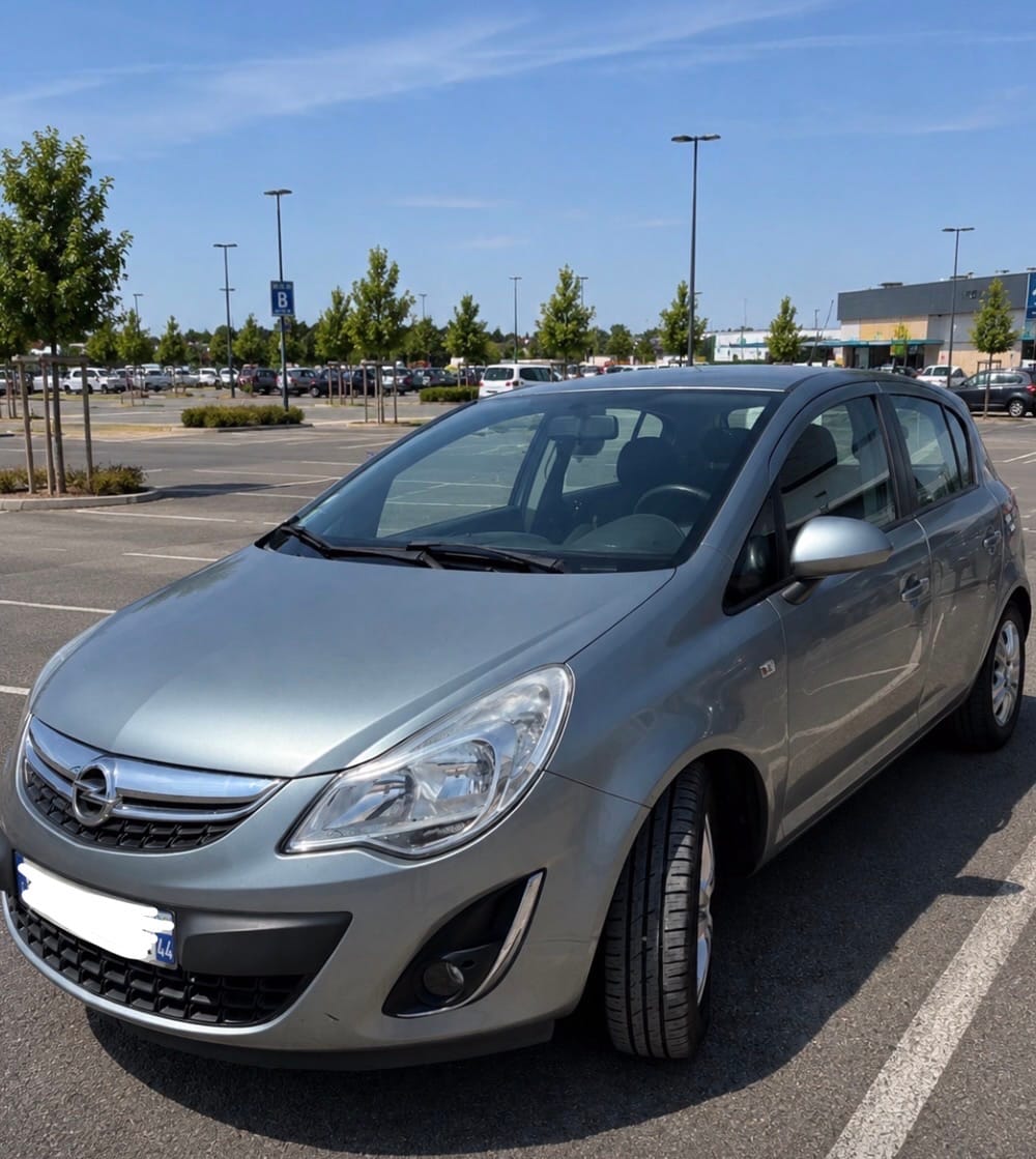 Opel Corsa, 2013, Essence 95