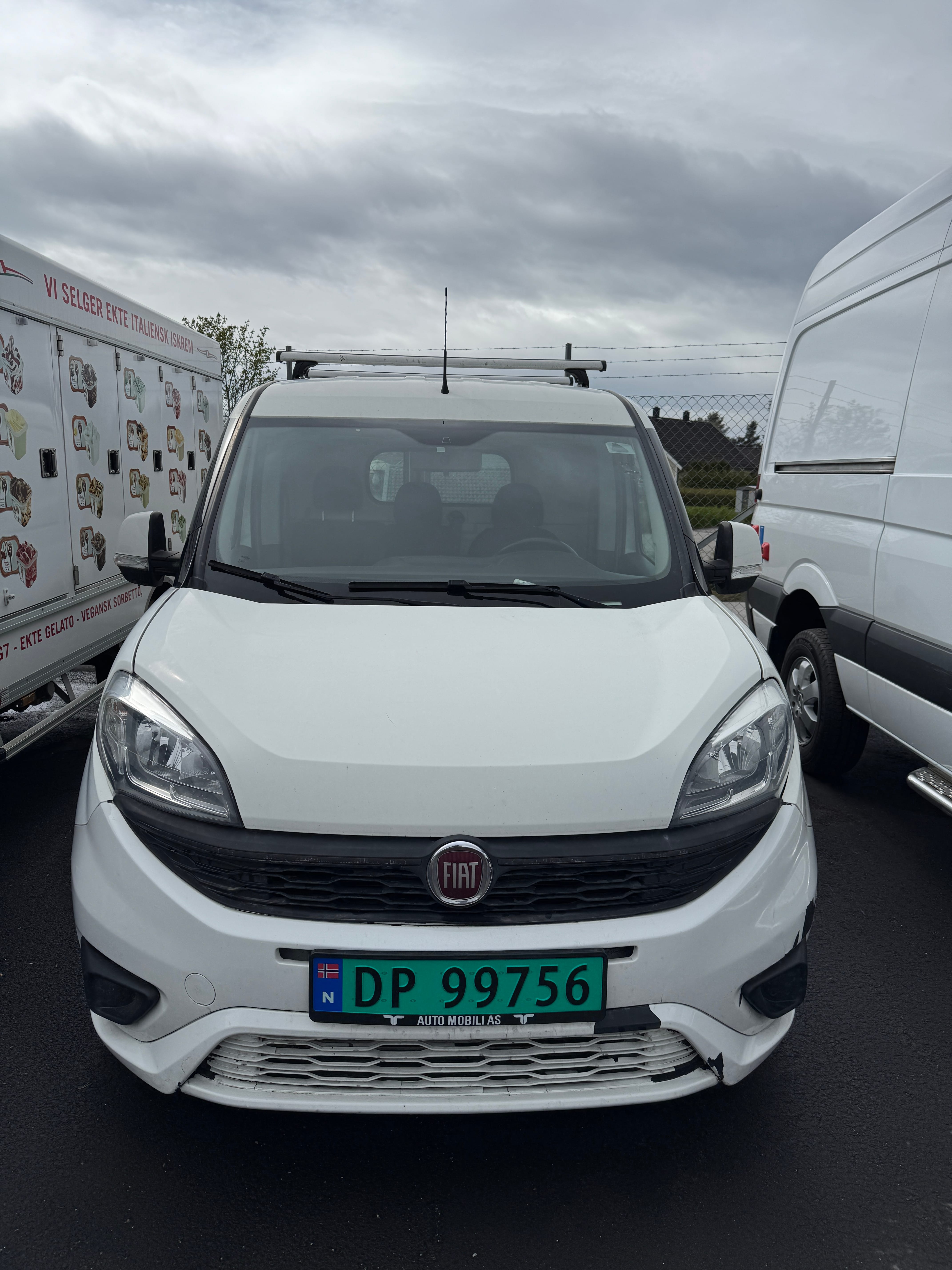 Fiat Doblo Cargo med Bluetooth audio