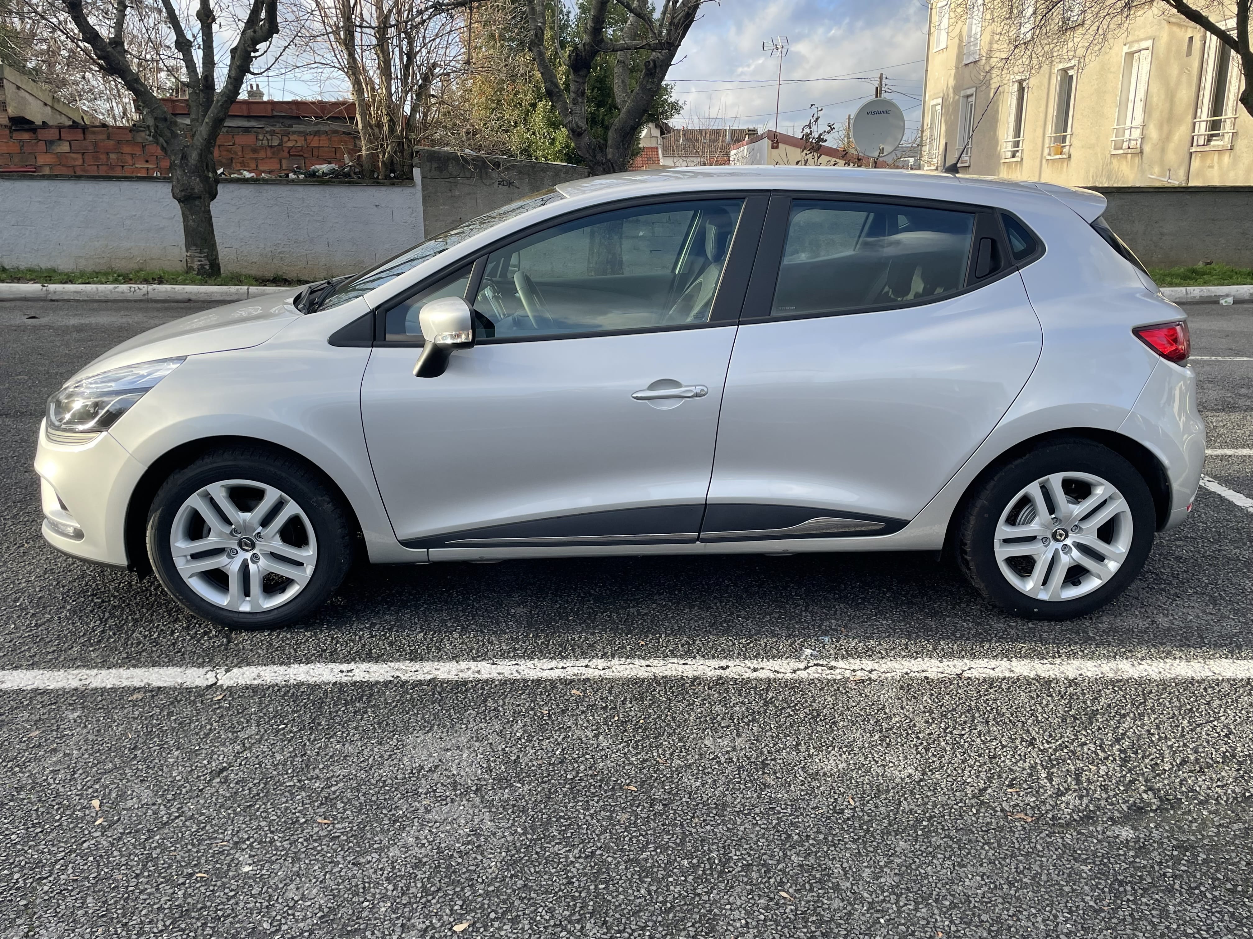 Renault Clio avec Climatisation
