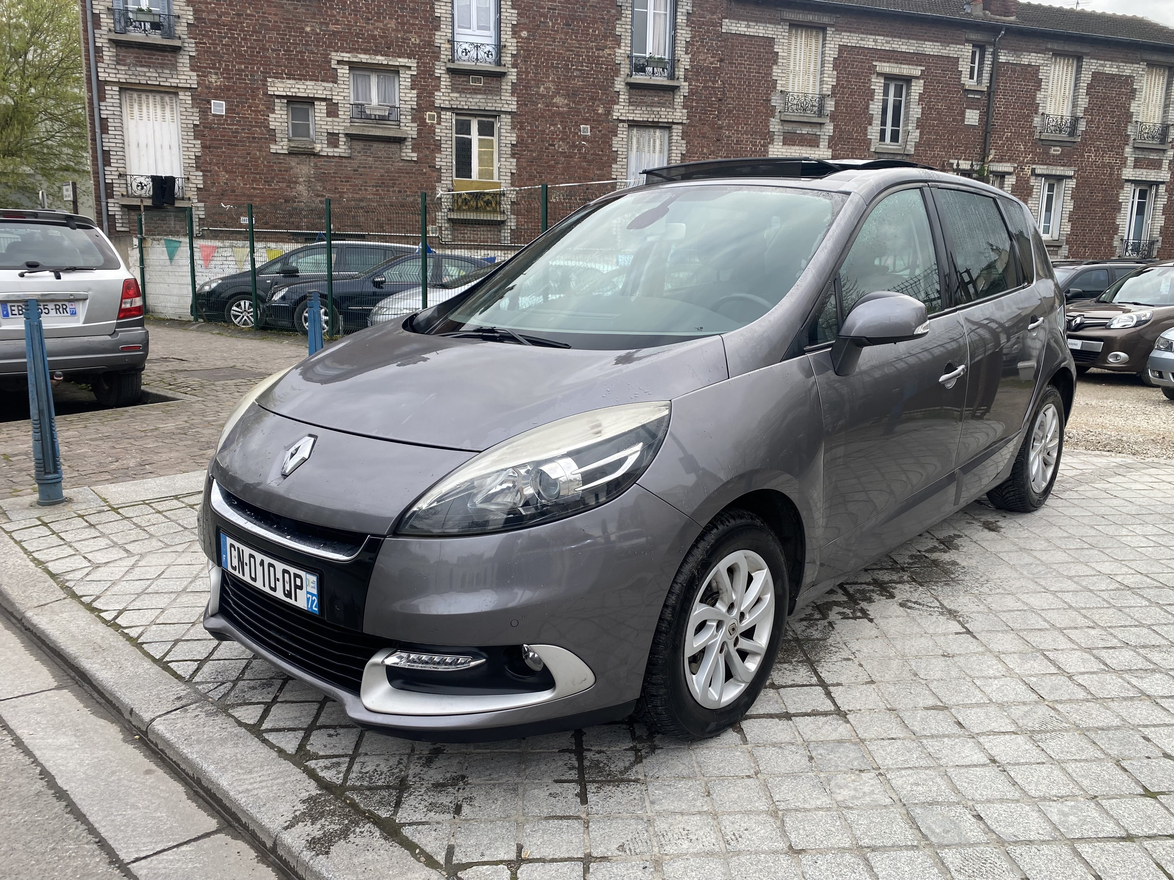 Renault Mégane Scenic, 2012, Essence 98