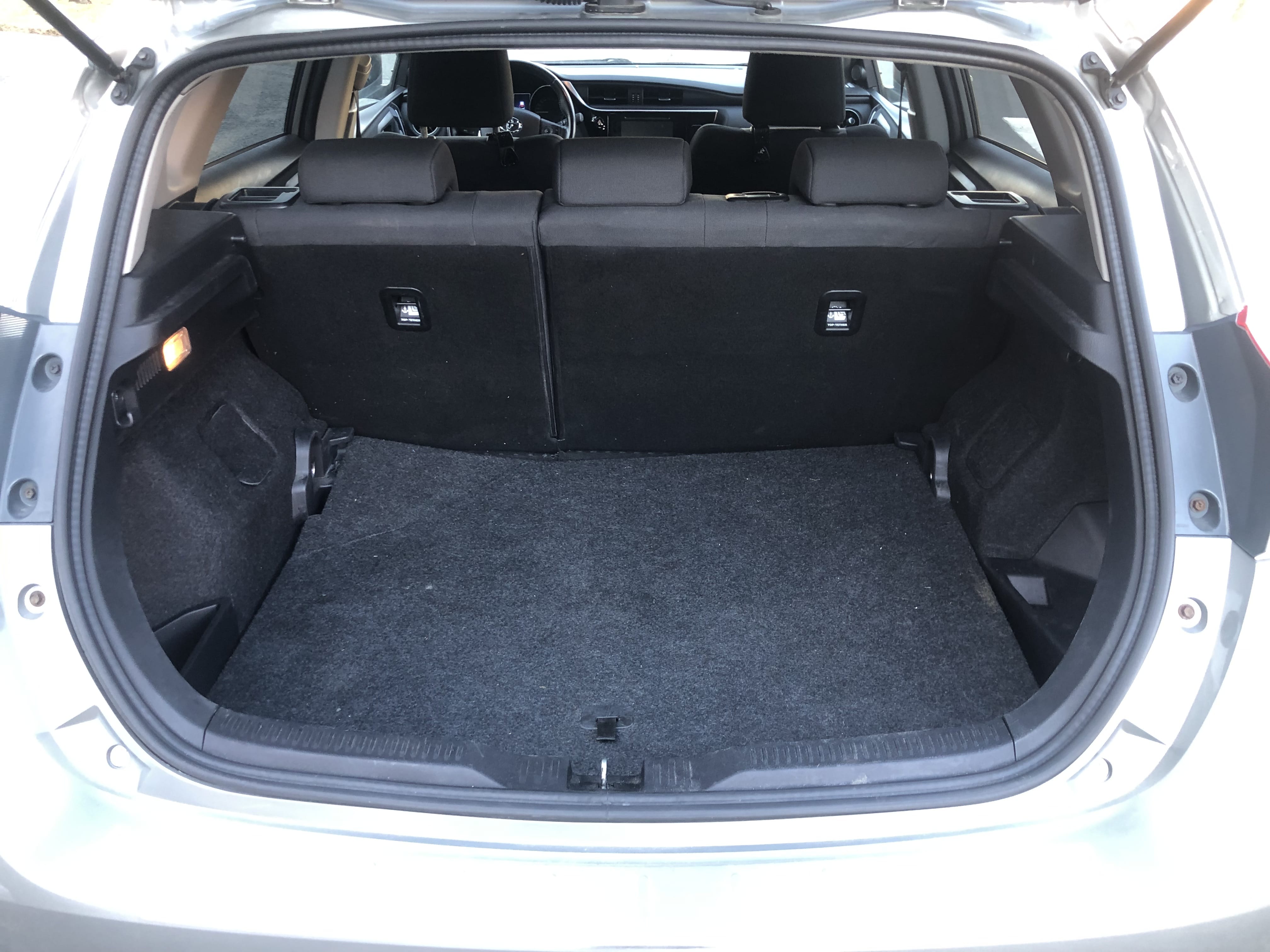 Toyota Auris 1.8 Hybrid E-CVT Sunroof 180Hk avec Audio Bluetooth