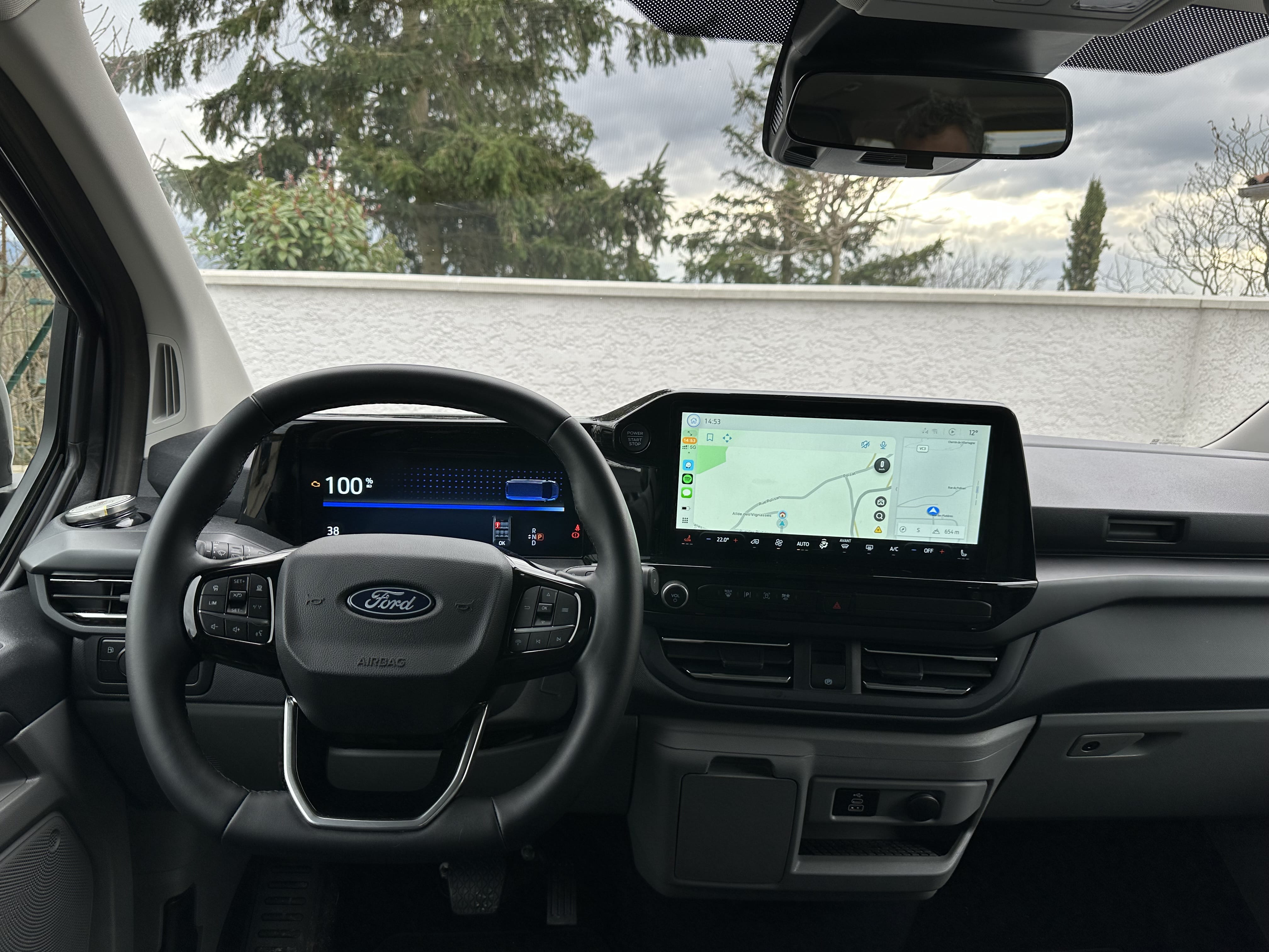 Ford Tourneo Custom avec GPS