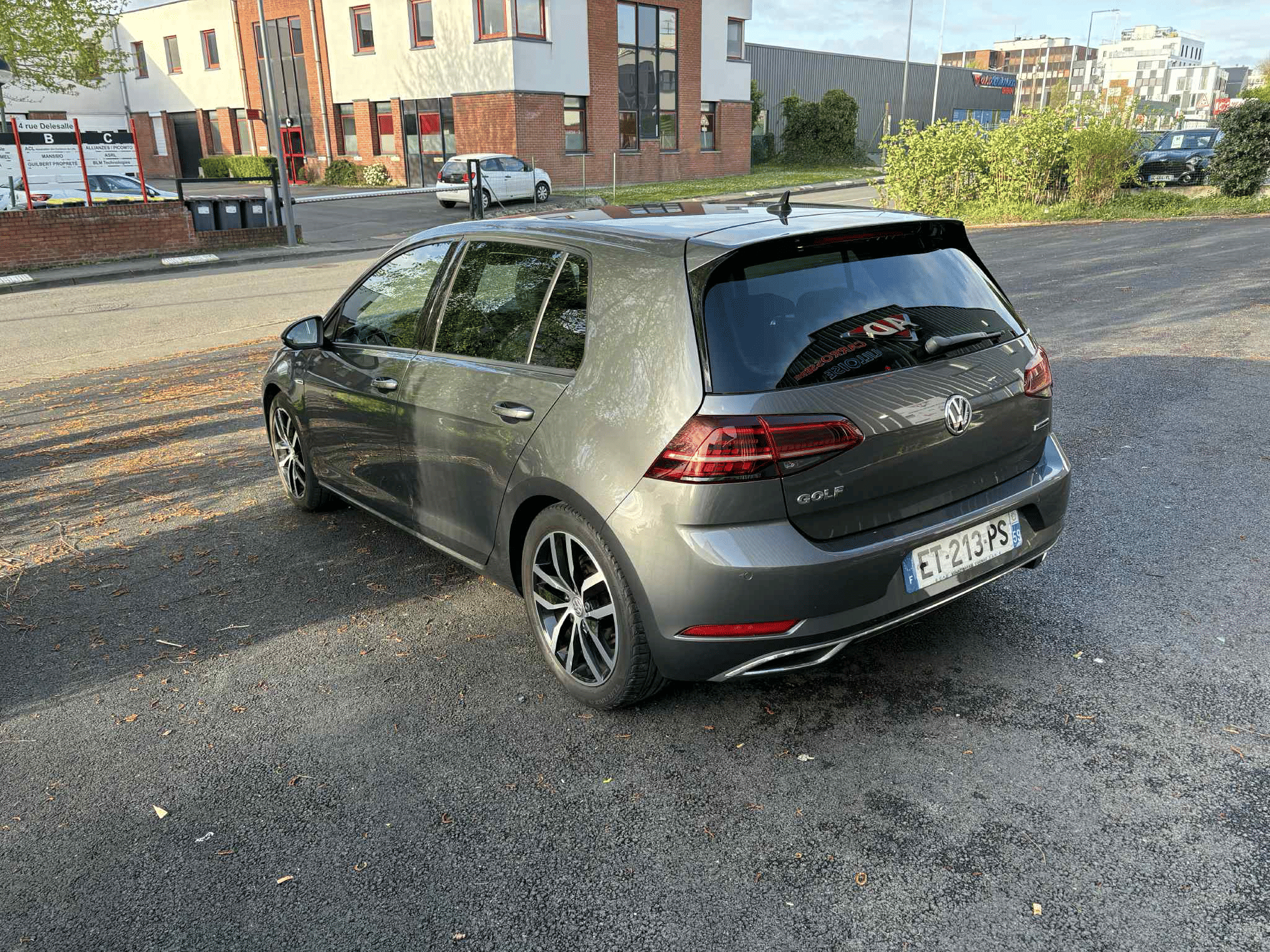 Volkswagen Golf avec GPS