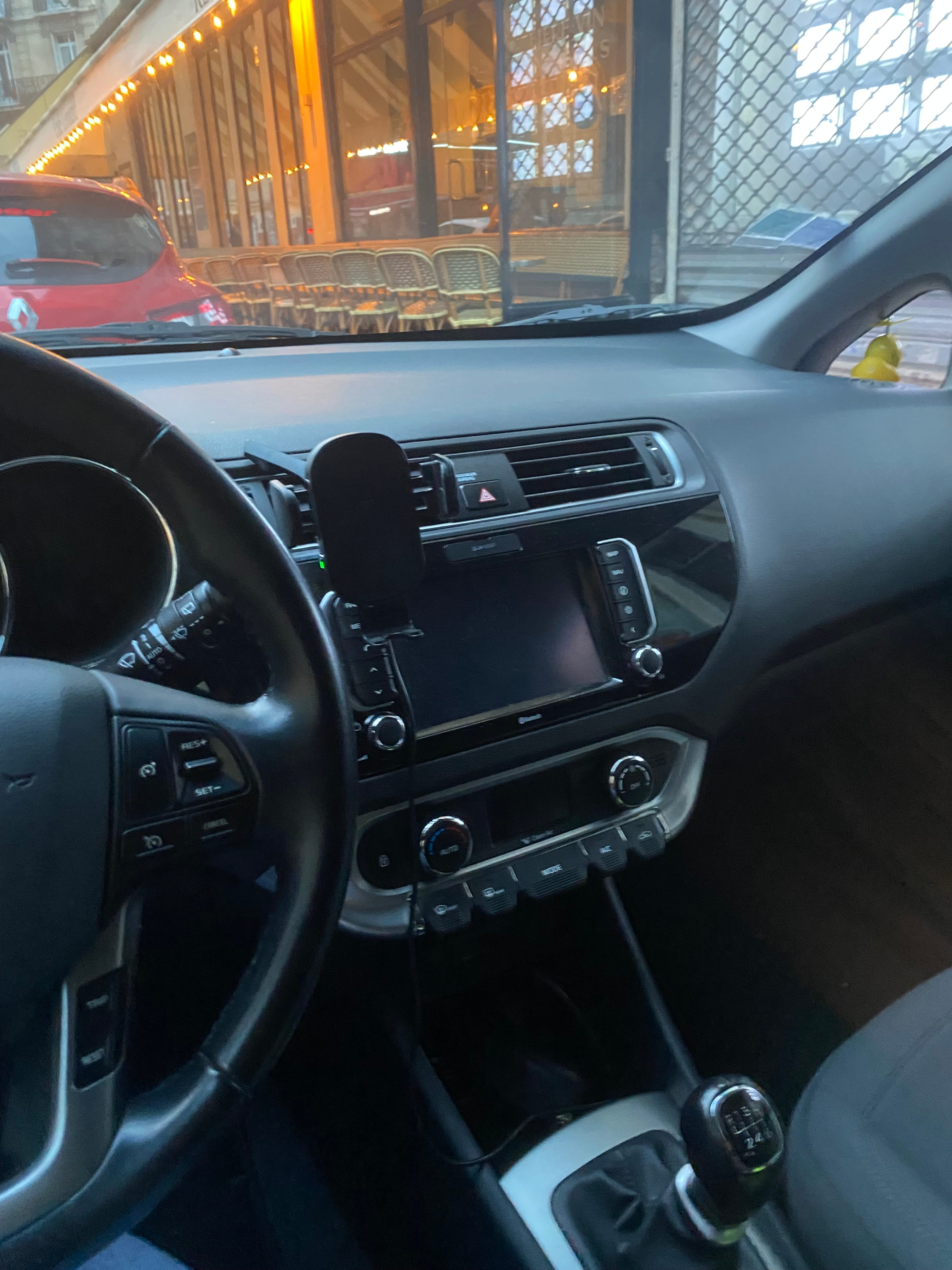 Kia Rio with GPS