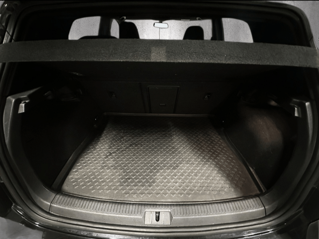 Volkswagen Golf GTE Automat with Bluetooth audio