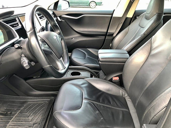 Tesla Model S Gratis Lading with Air conditioning