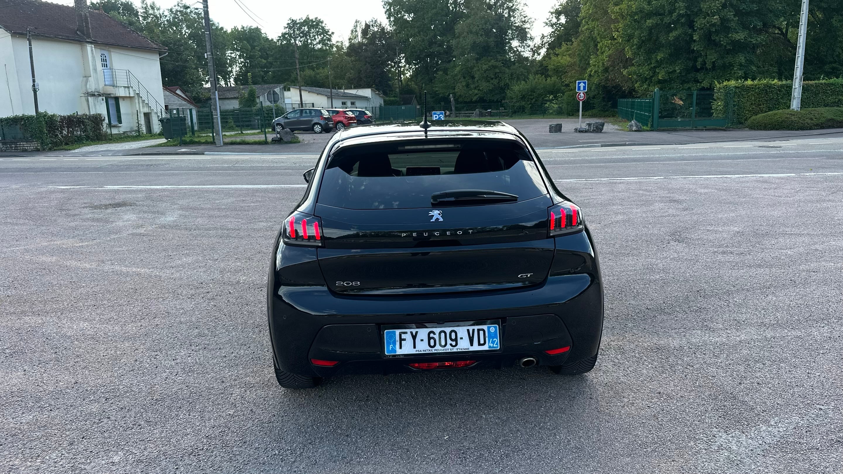 Peugeot 208 avec GPS