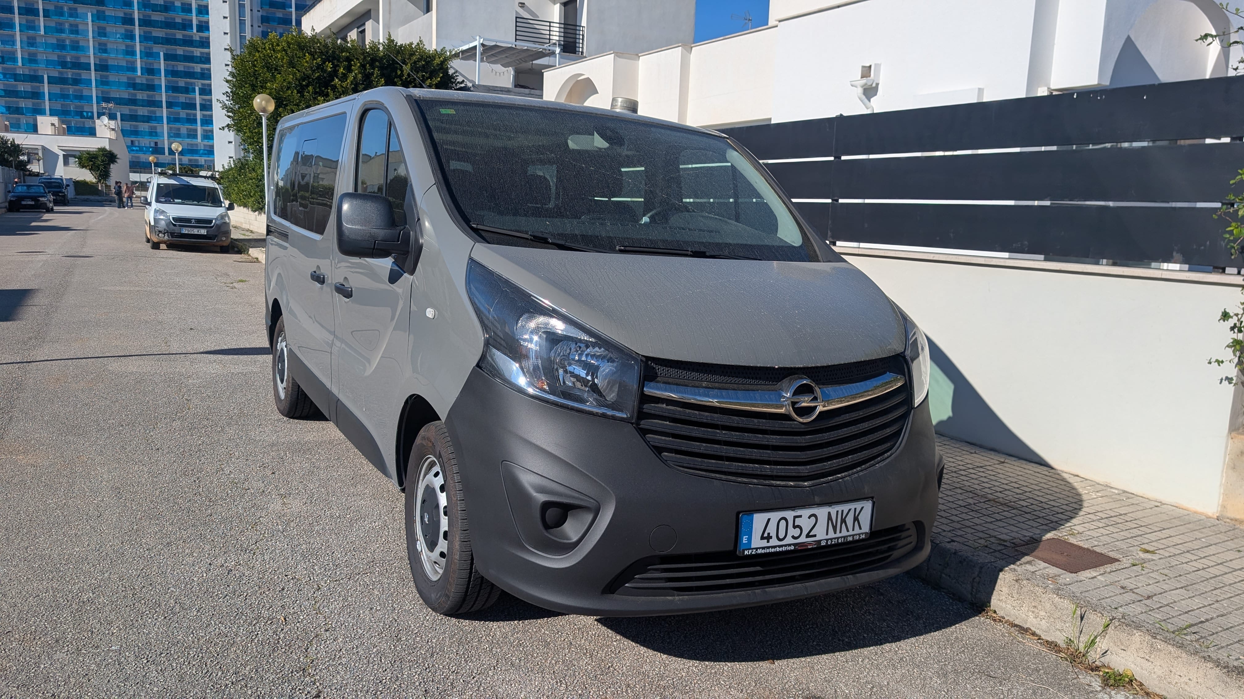 Opel Vivaro Combi, 2018, Diesel, 9 plazas y más