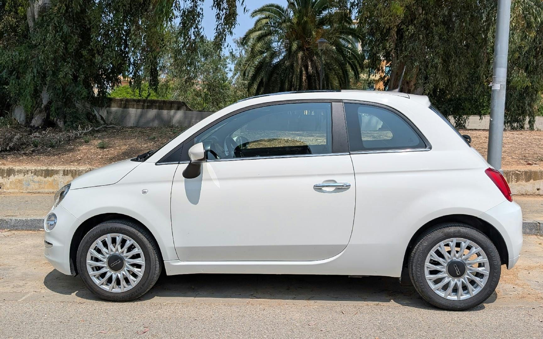 Fiat 500 Híbrido con Aire acondicionado