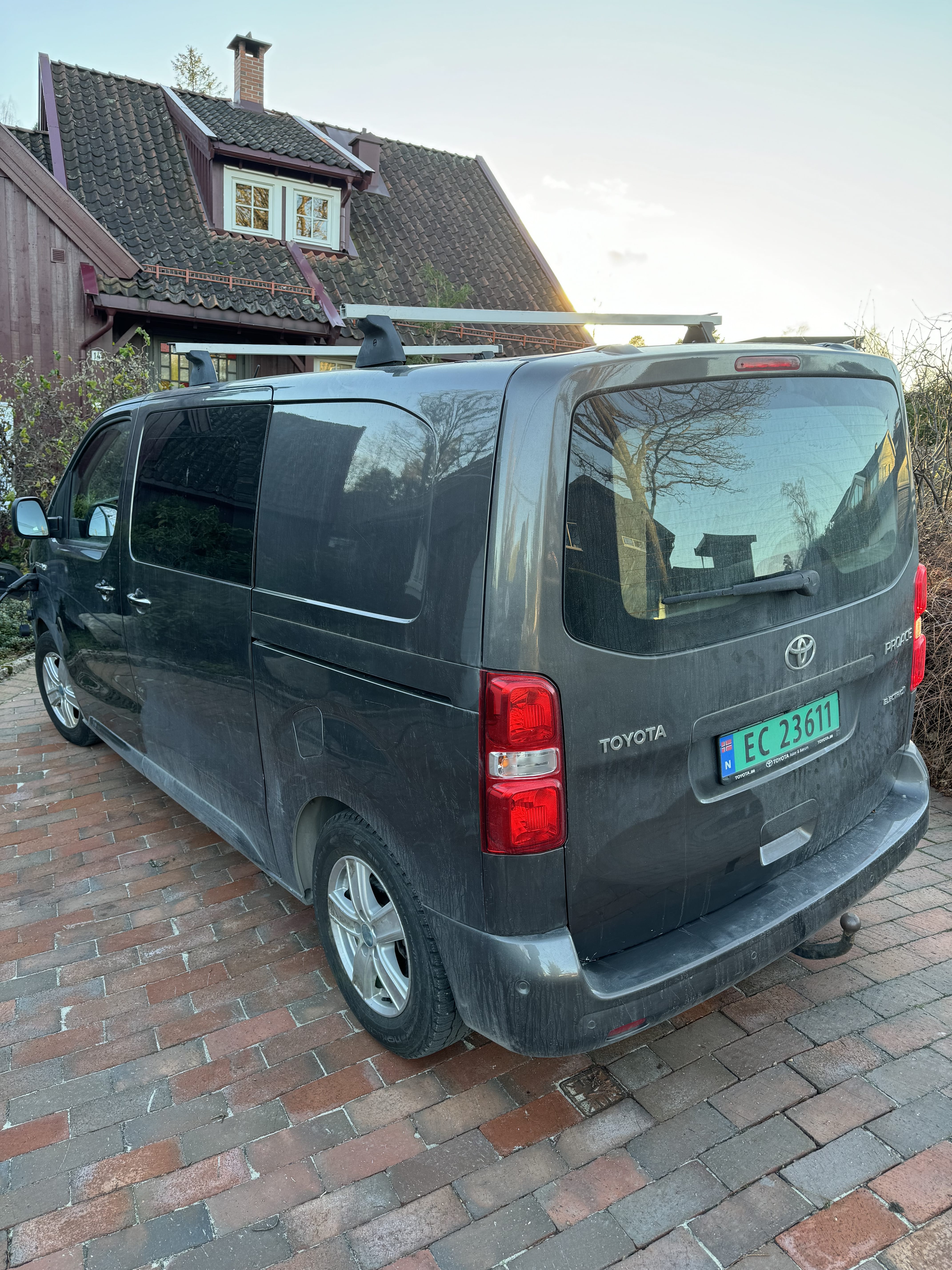 Toyota Proace City Electric med GPS