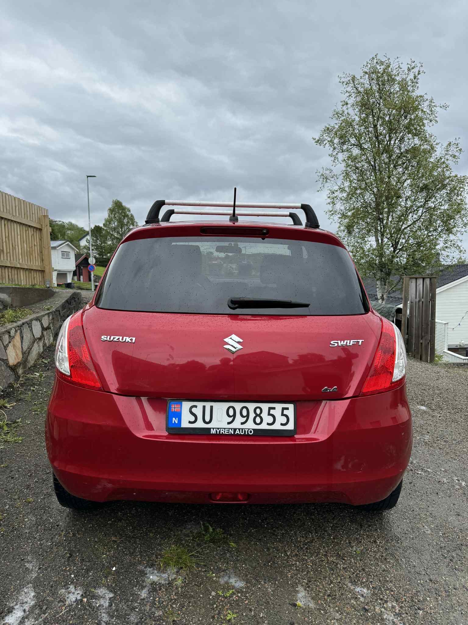 Suzuki Swift med Skistativ