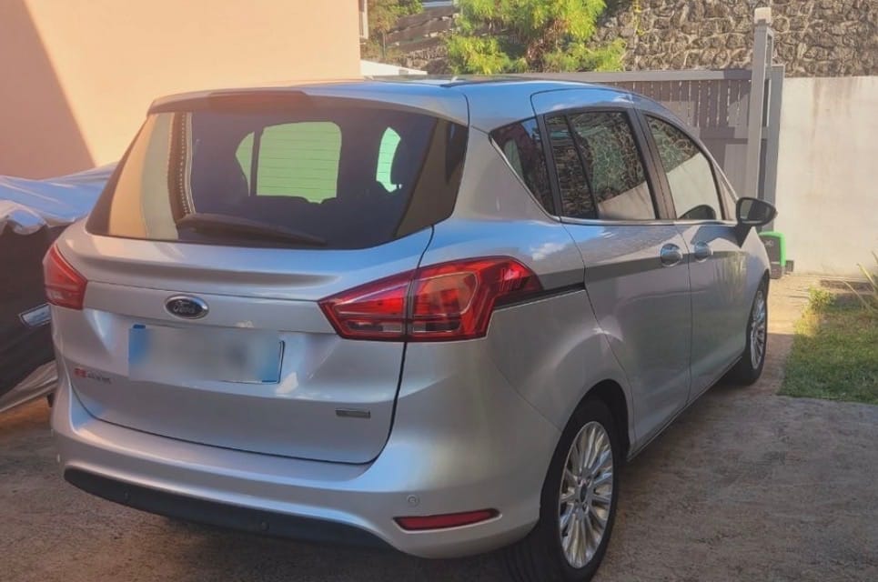Ford B-Max avec Climatisation