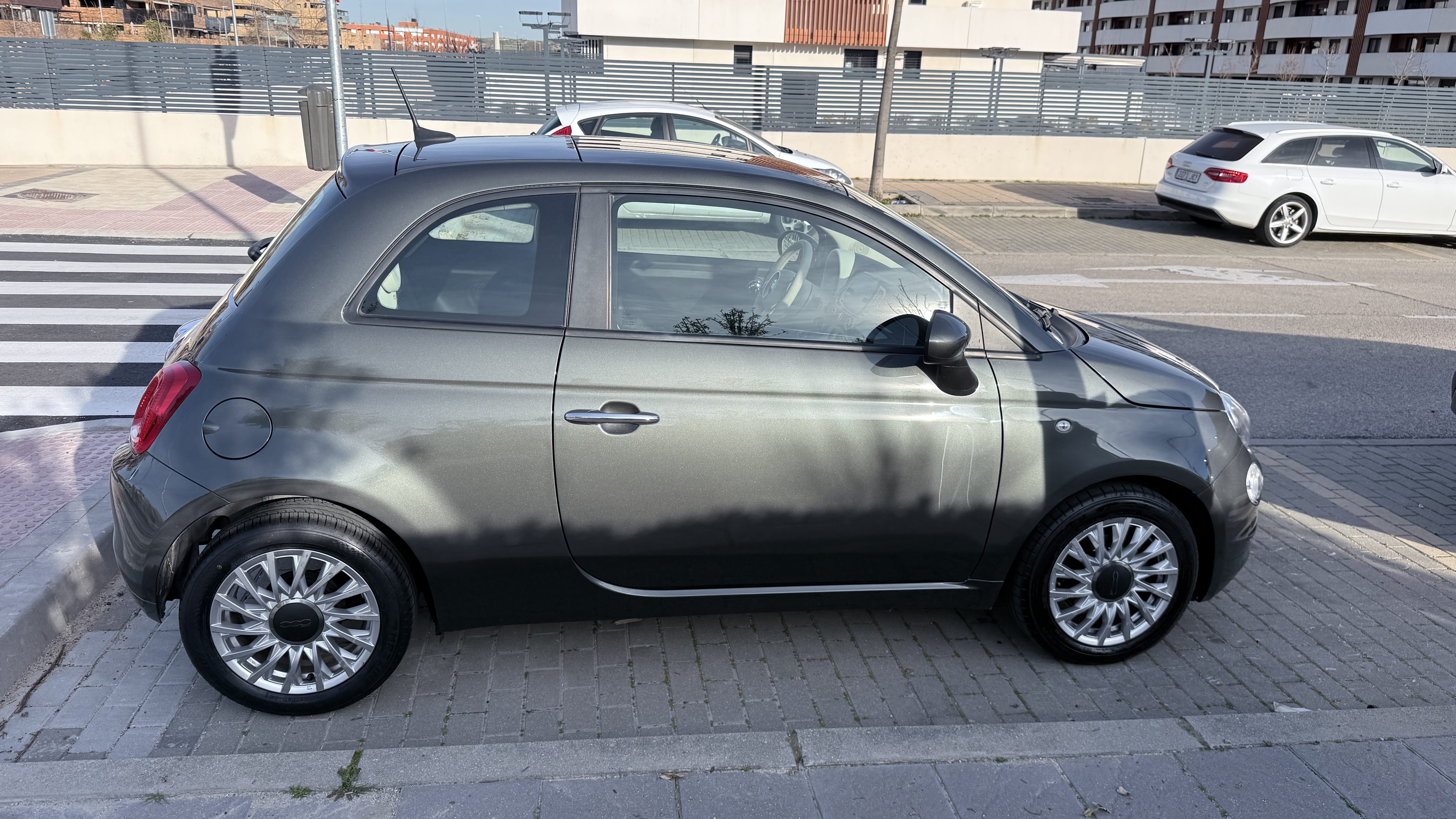 Fiat 500 Lounge with Air conditioning