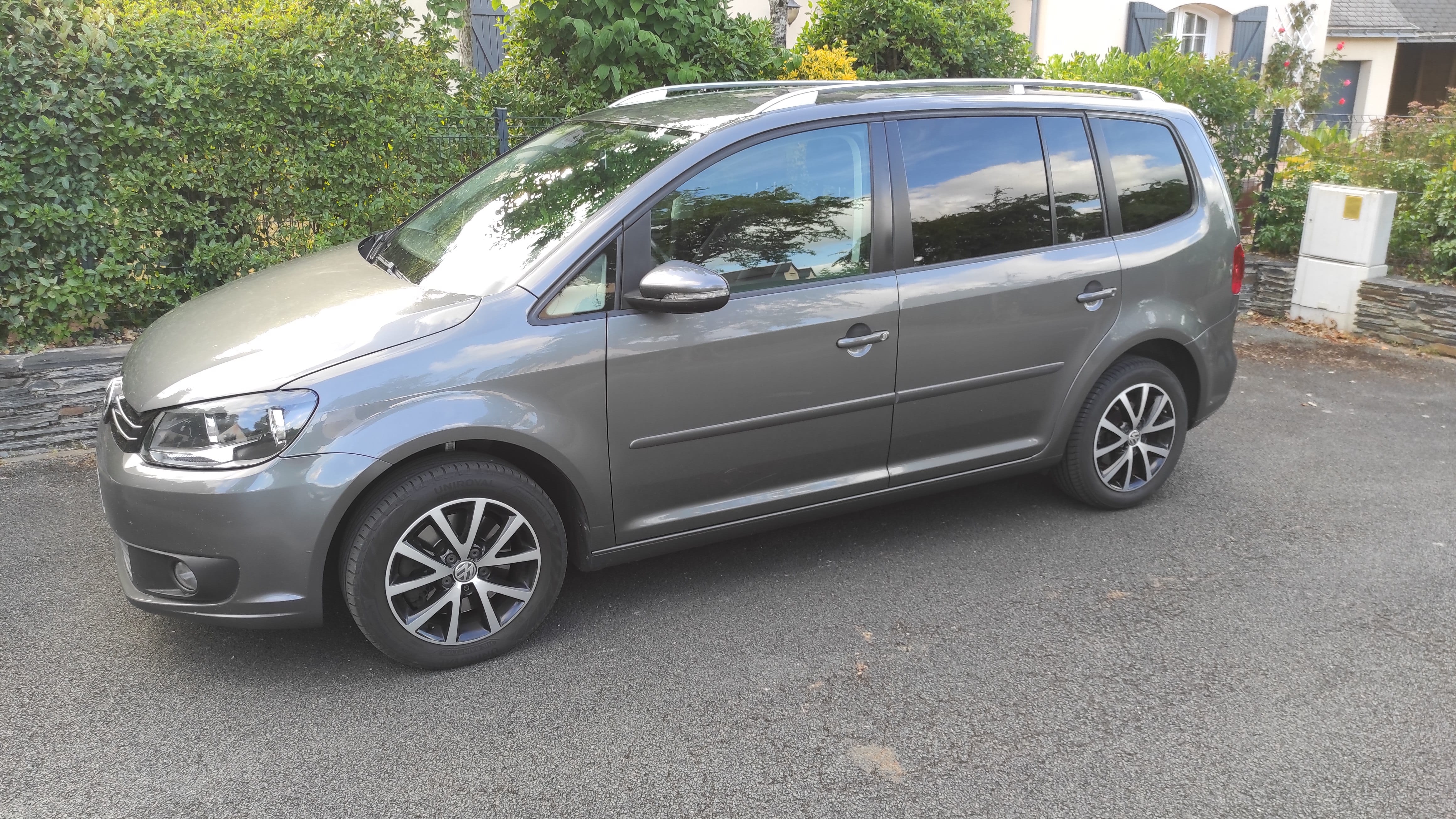 Volkswagen Touran 2.0 hdi avec Climatisation