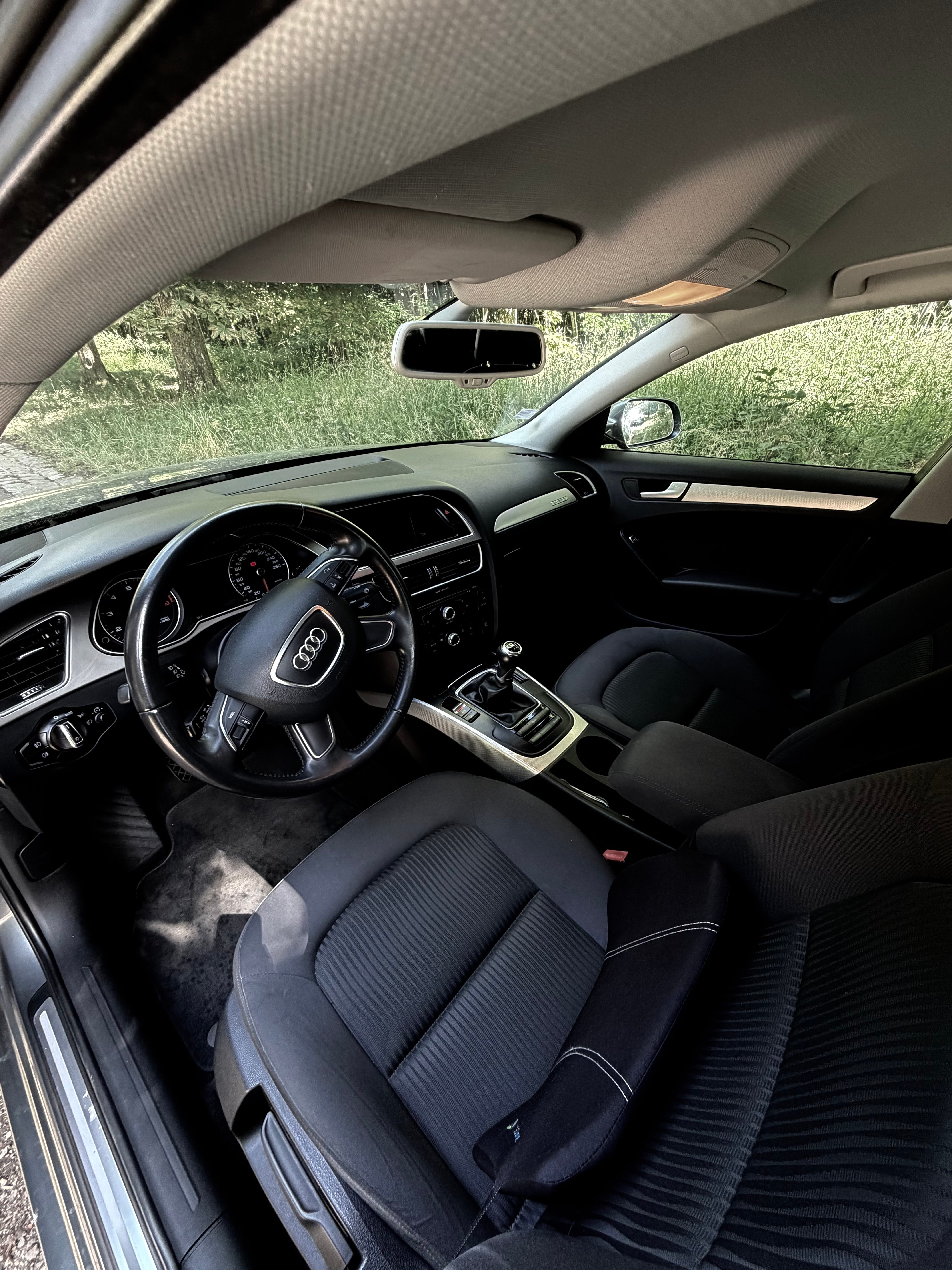 Audi  A4 2.0T Premium Plus Quatro avec Audio Bluetooth