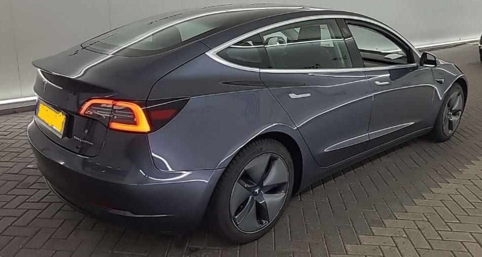Tesla Model 3 Long Range avec Audio Bluetooth