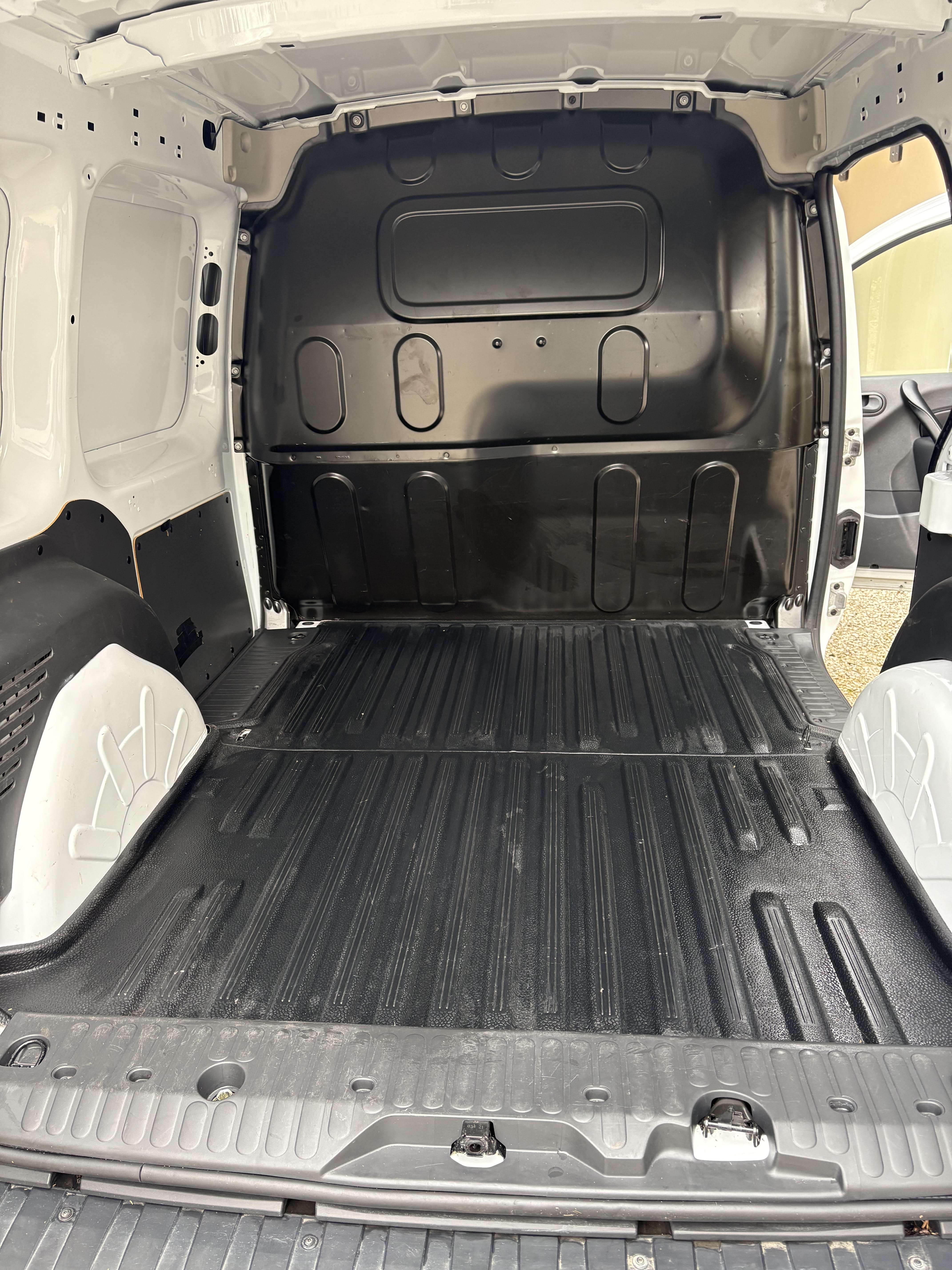 Renault Kangoo Express avec Entrée audio / iPod