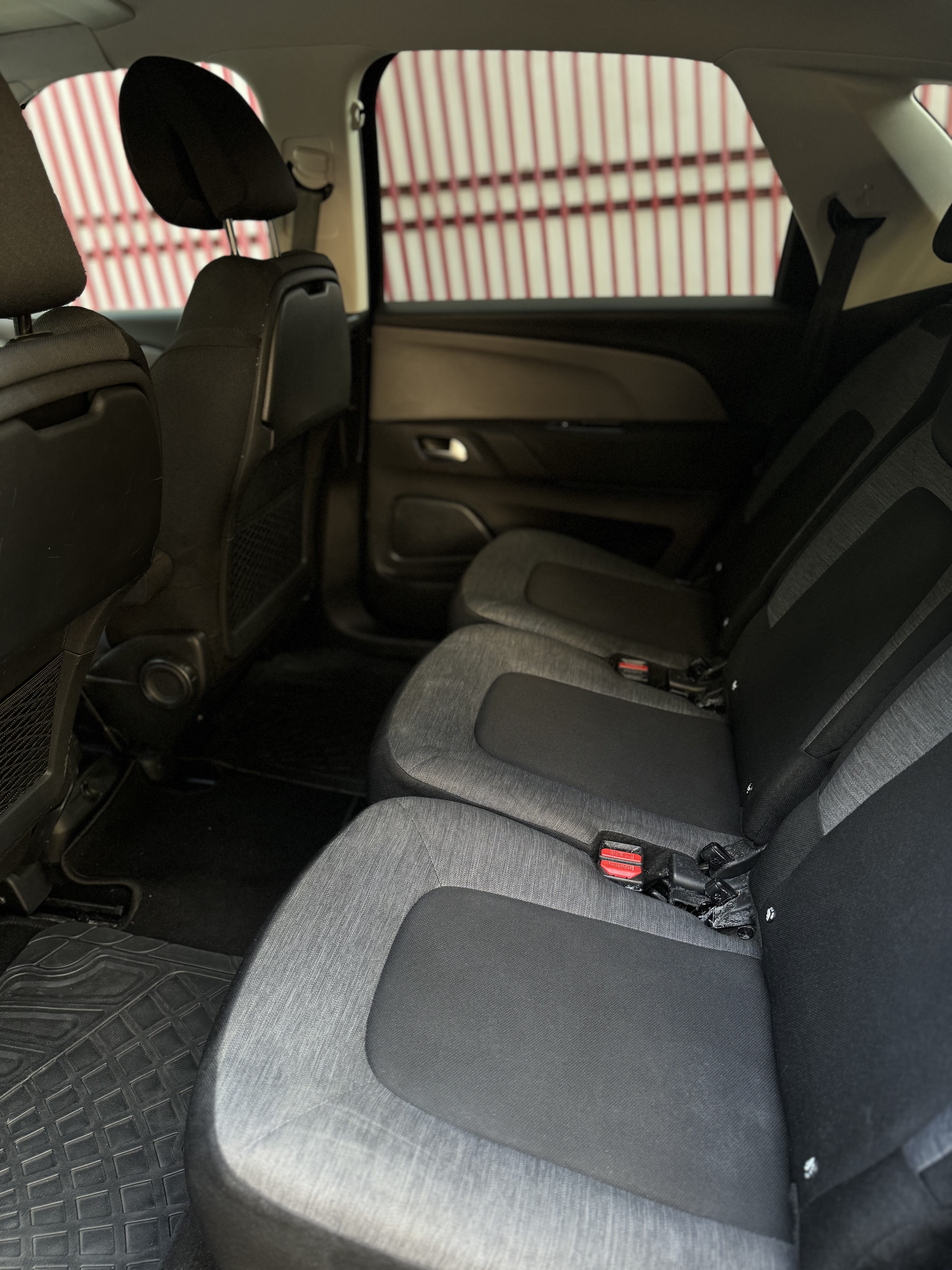 Citroen C4 Spacetourer PURETECH 130 S&S EAT8 BUSINESS+ avec Audio Bluetooth