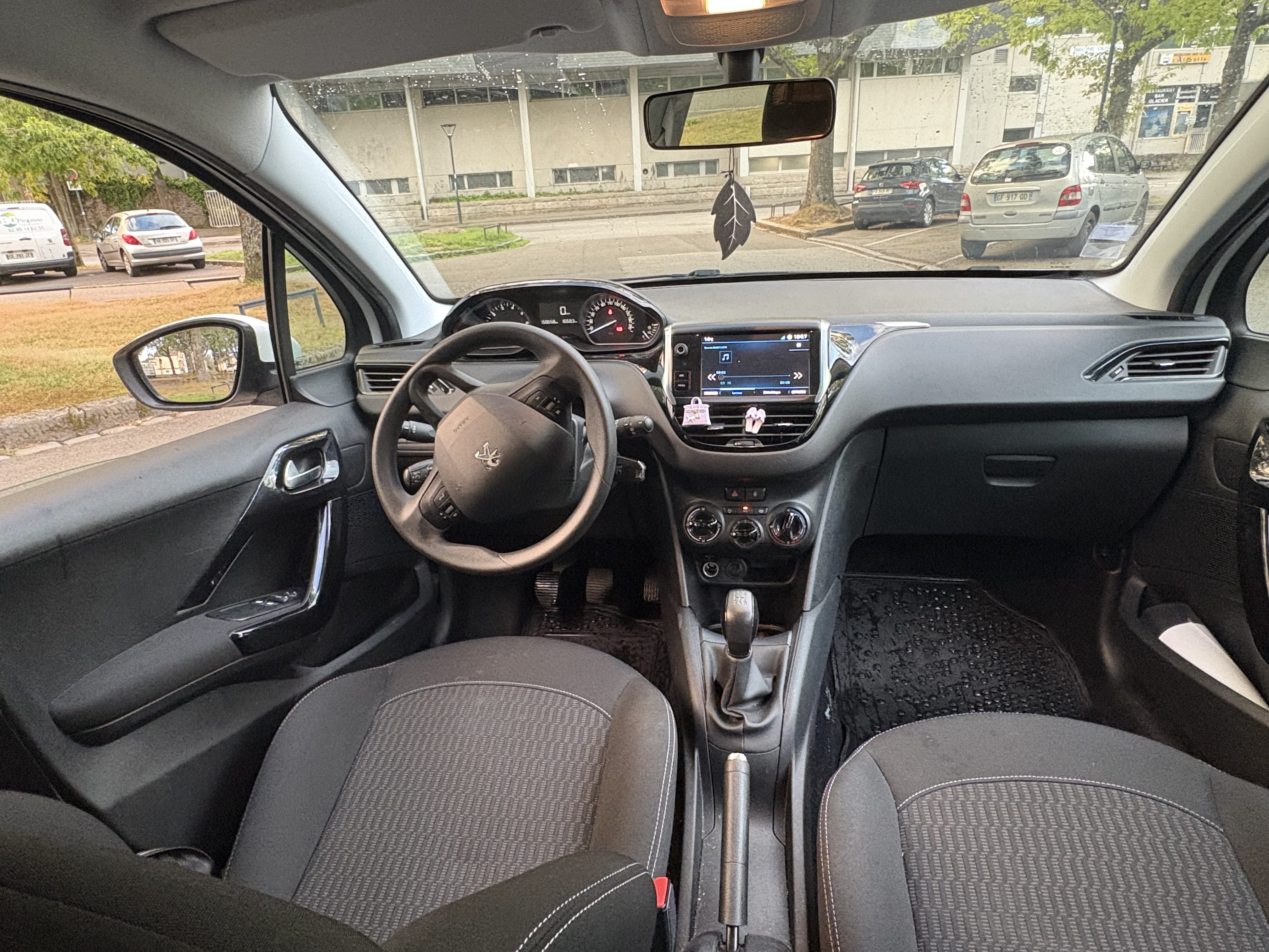 Peugeot 208 con Audio Bluetooth