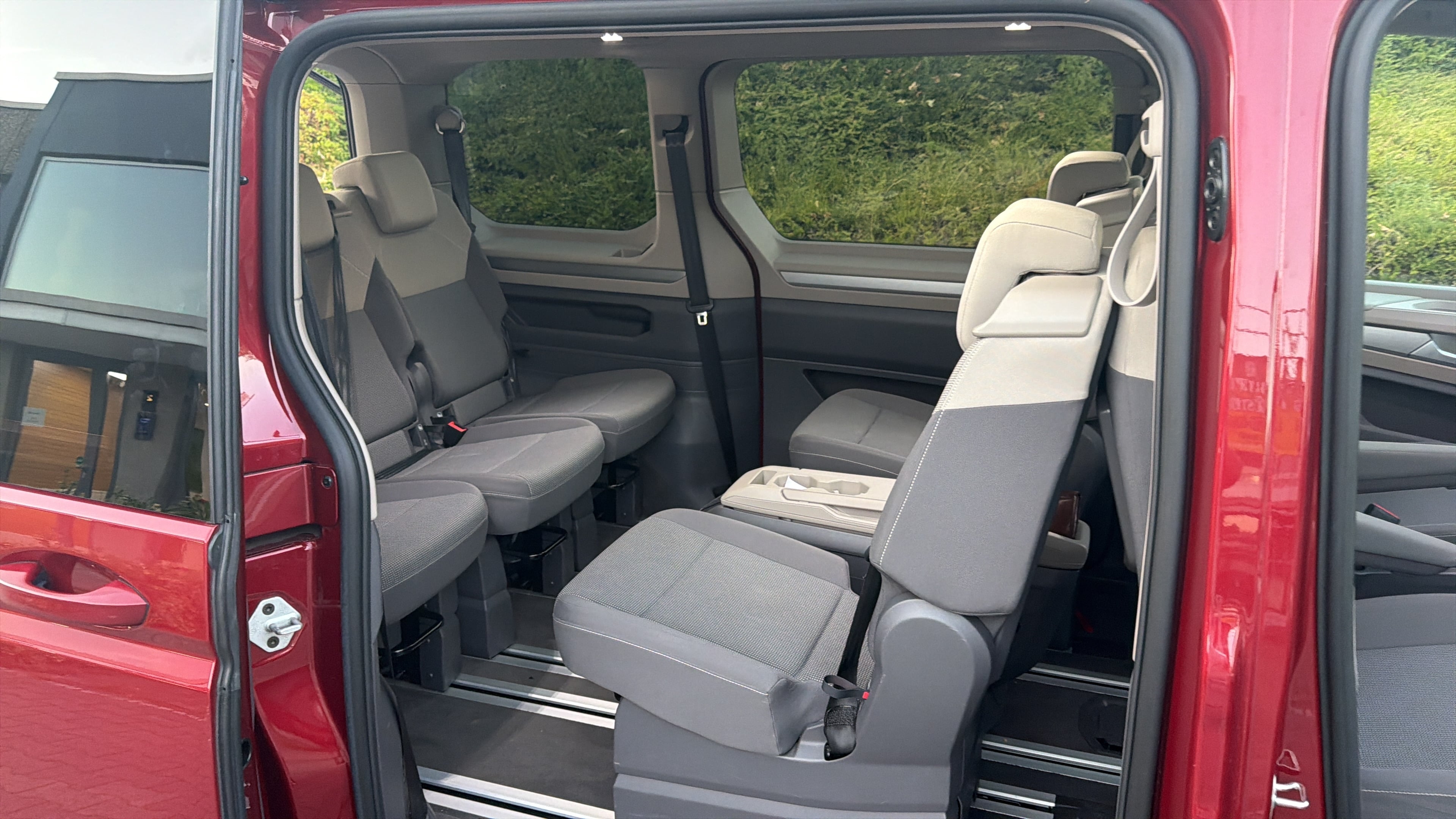 Volkswagen Multivan mit Kindersitz