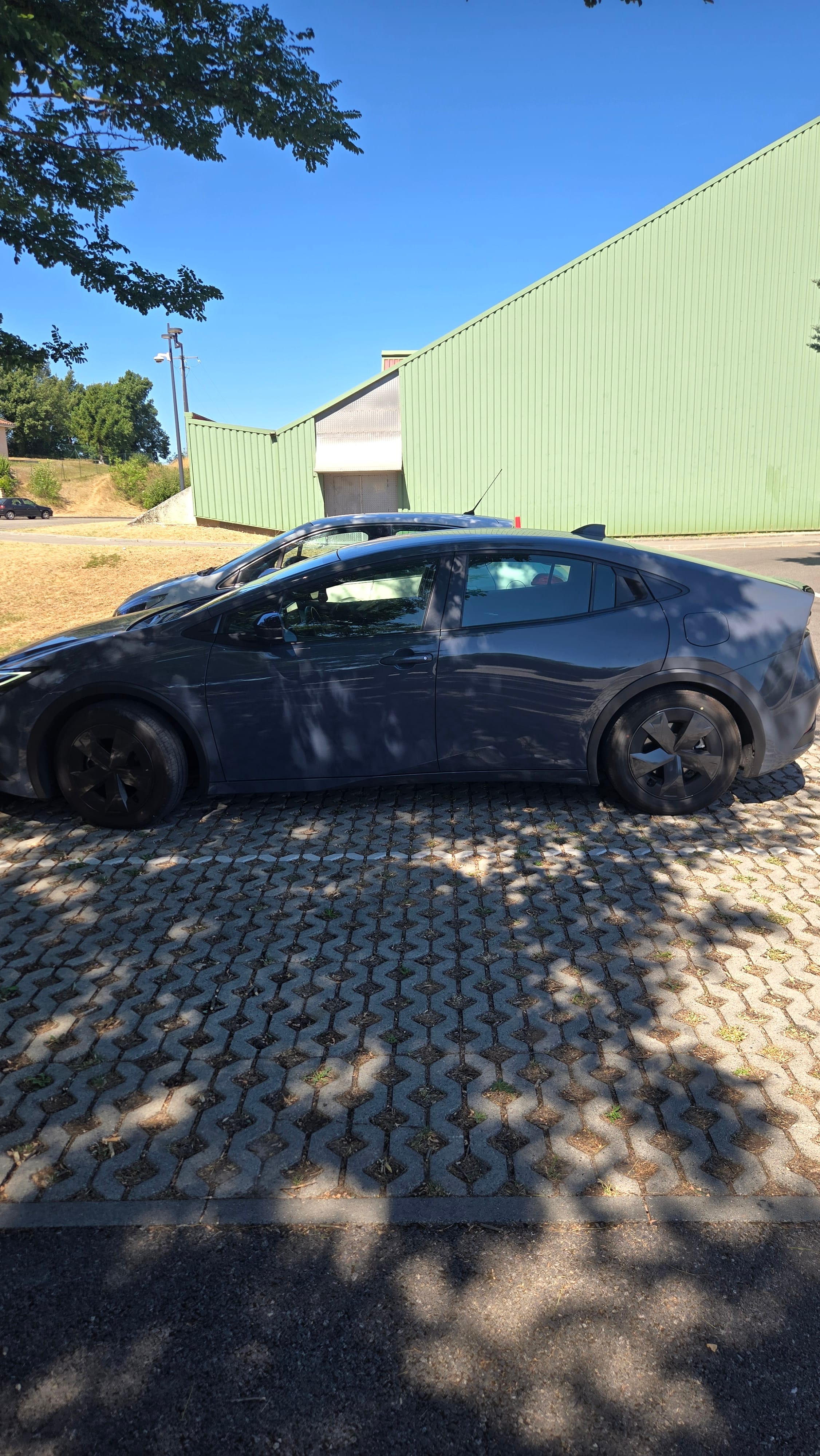 Toyota Prius V avec Climatisation