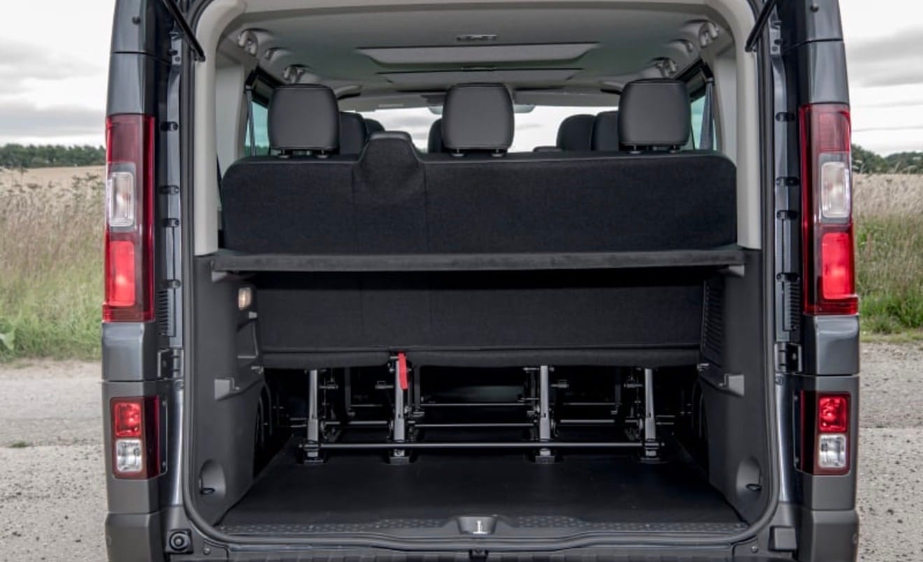 Opel Vivaro mit Rückfahrkamera