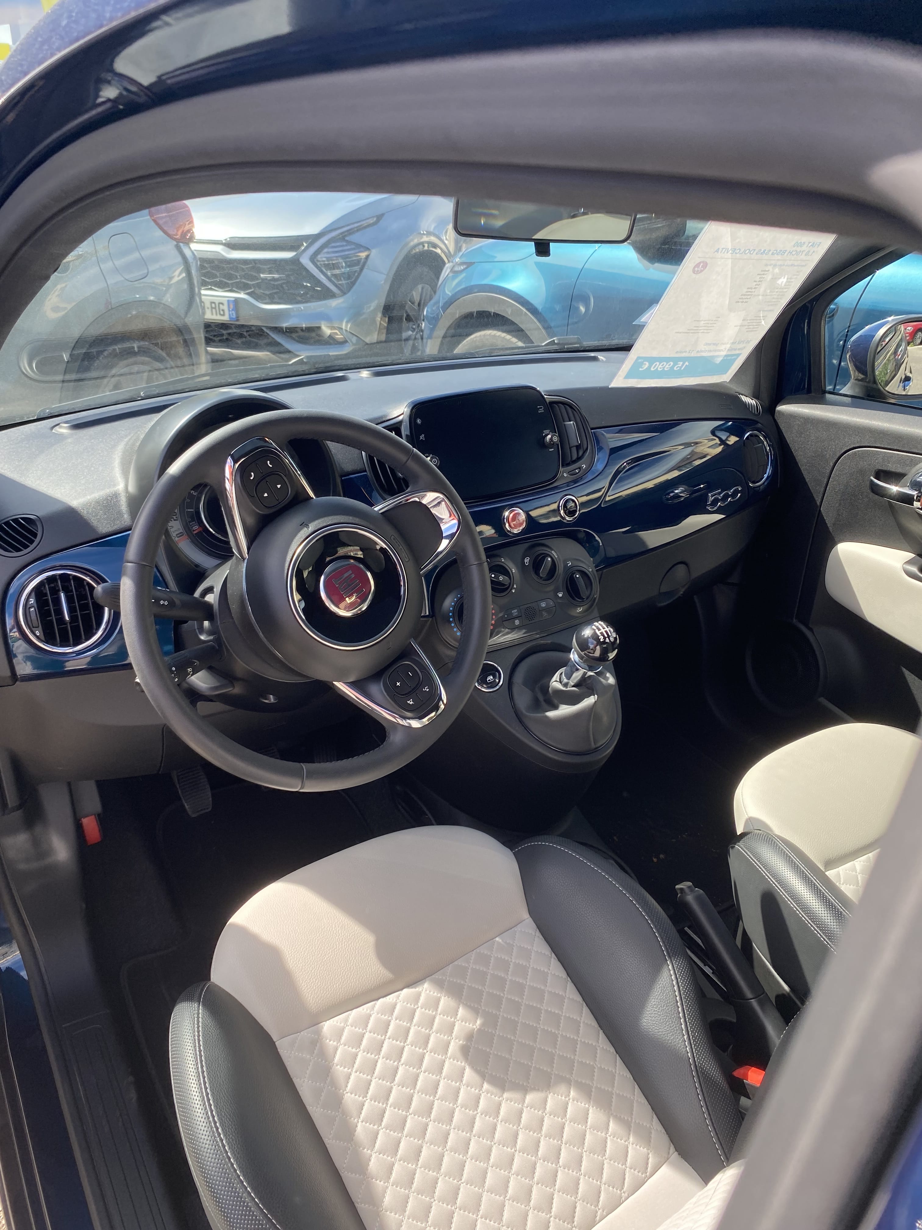 Fiat 500 Hybride avec Apple CarPlay
