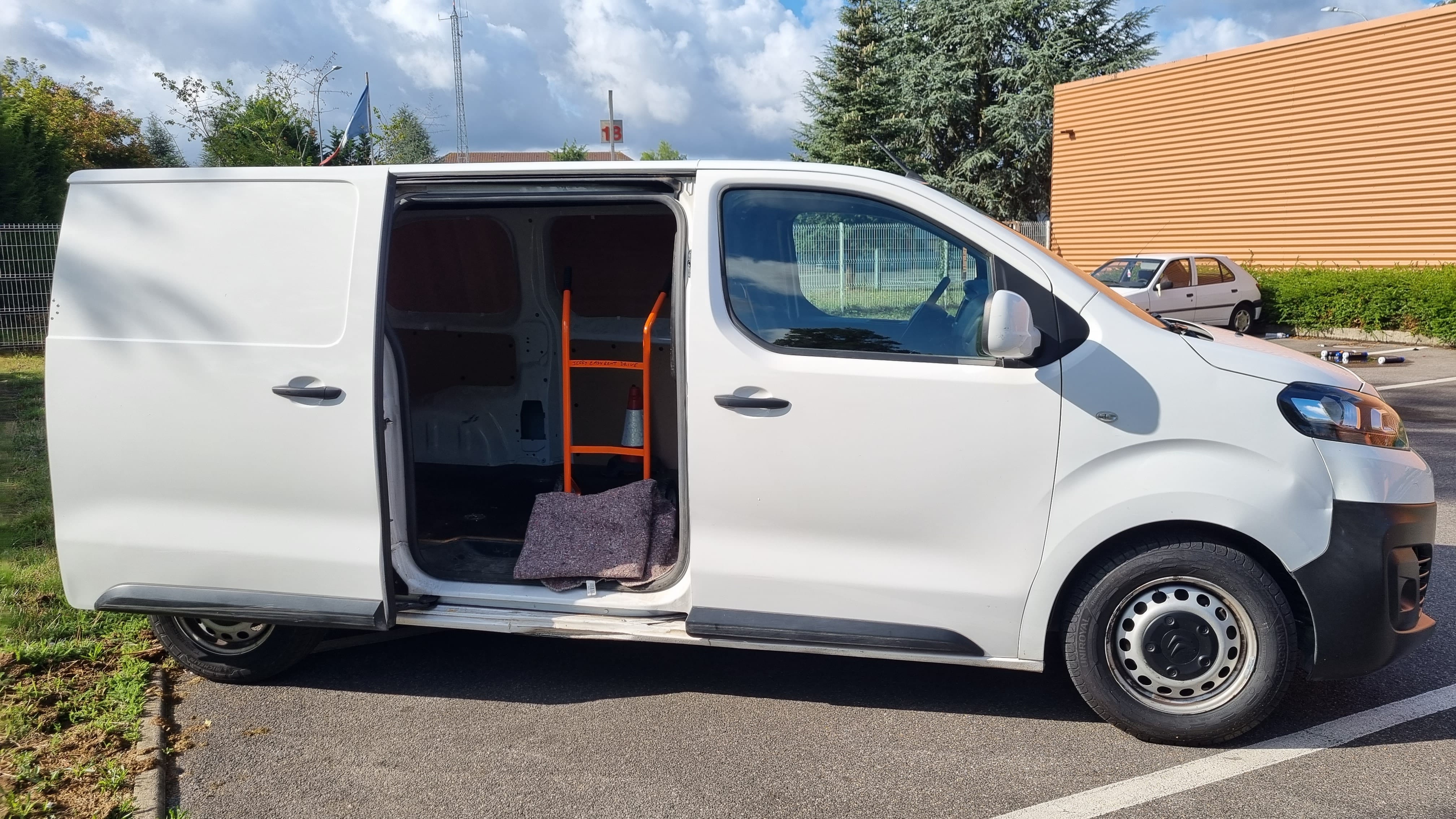 Citroen Jumpy 1.6 Hdi 90ch EH-779-AC avec Audio Bluetooth