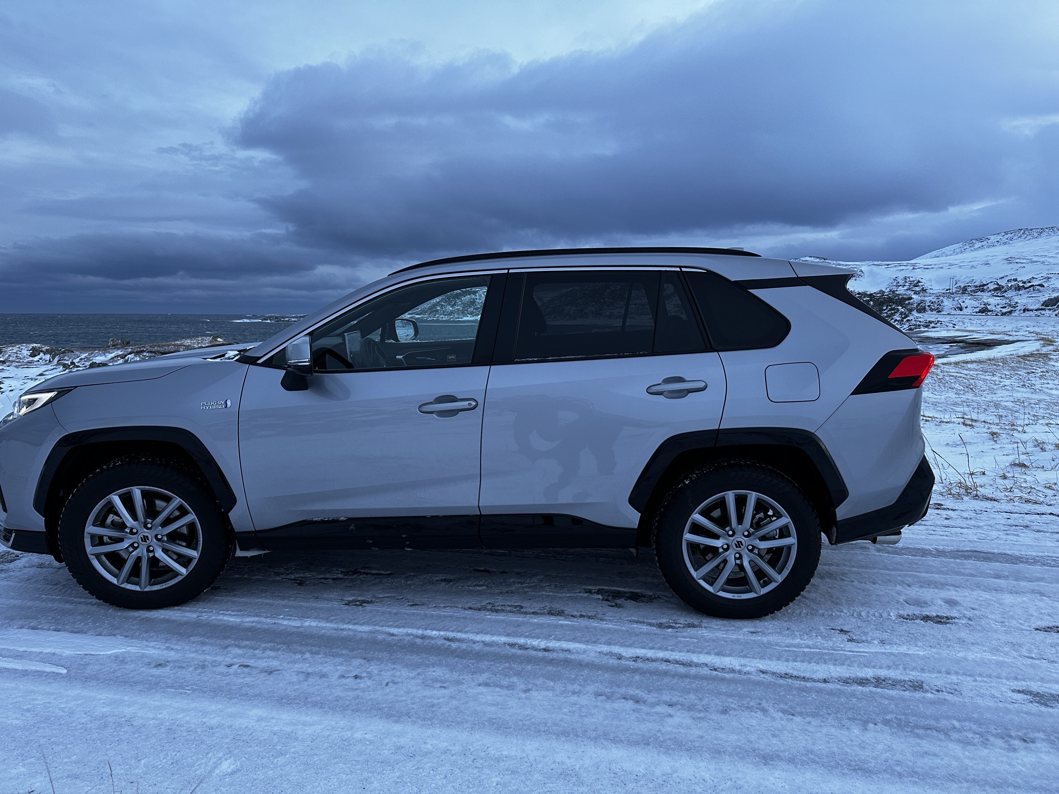 Suzuki Across Plug-in Hybrid med Aircondition