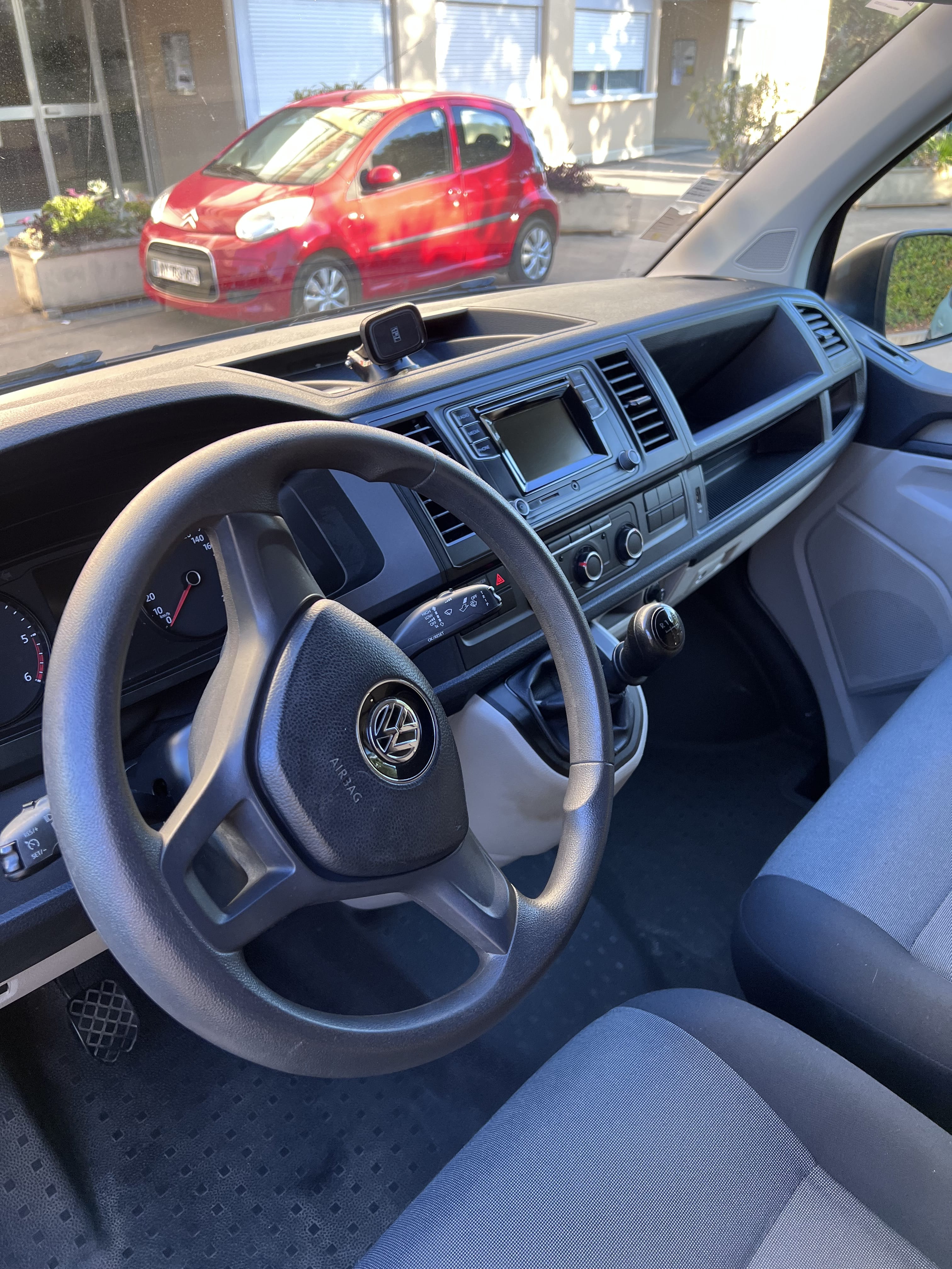 Volkswagen Transporter avec Autoradio