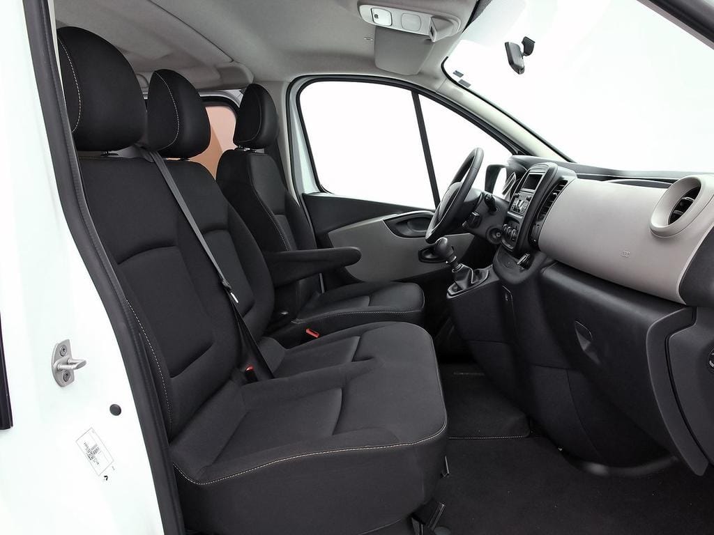 Renault Trafic 1.6 DIESEL 9 ASIENTOS