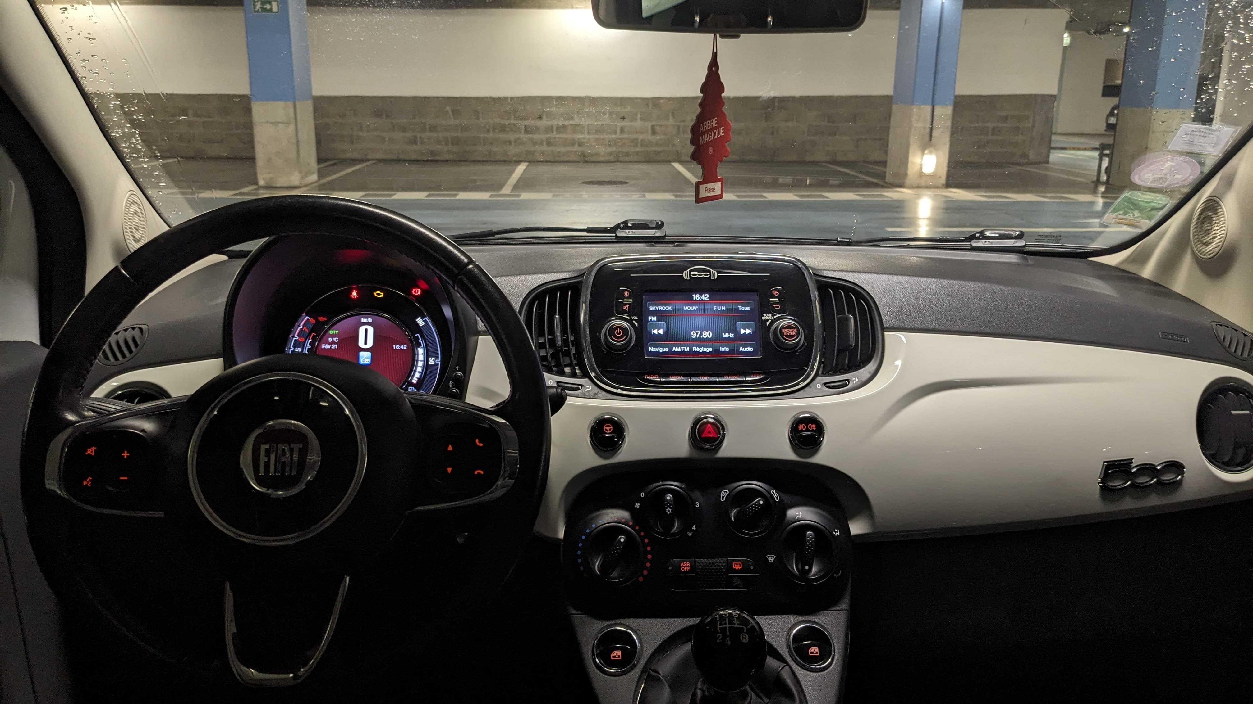 Fiat 500 Popstars avec Apple CarPlay