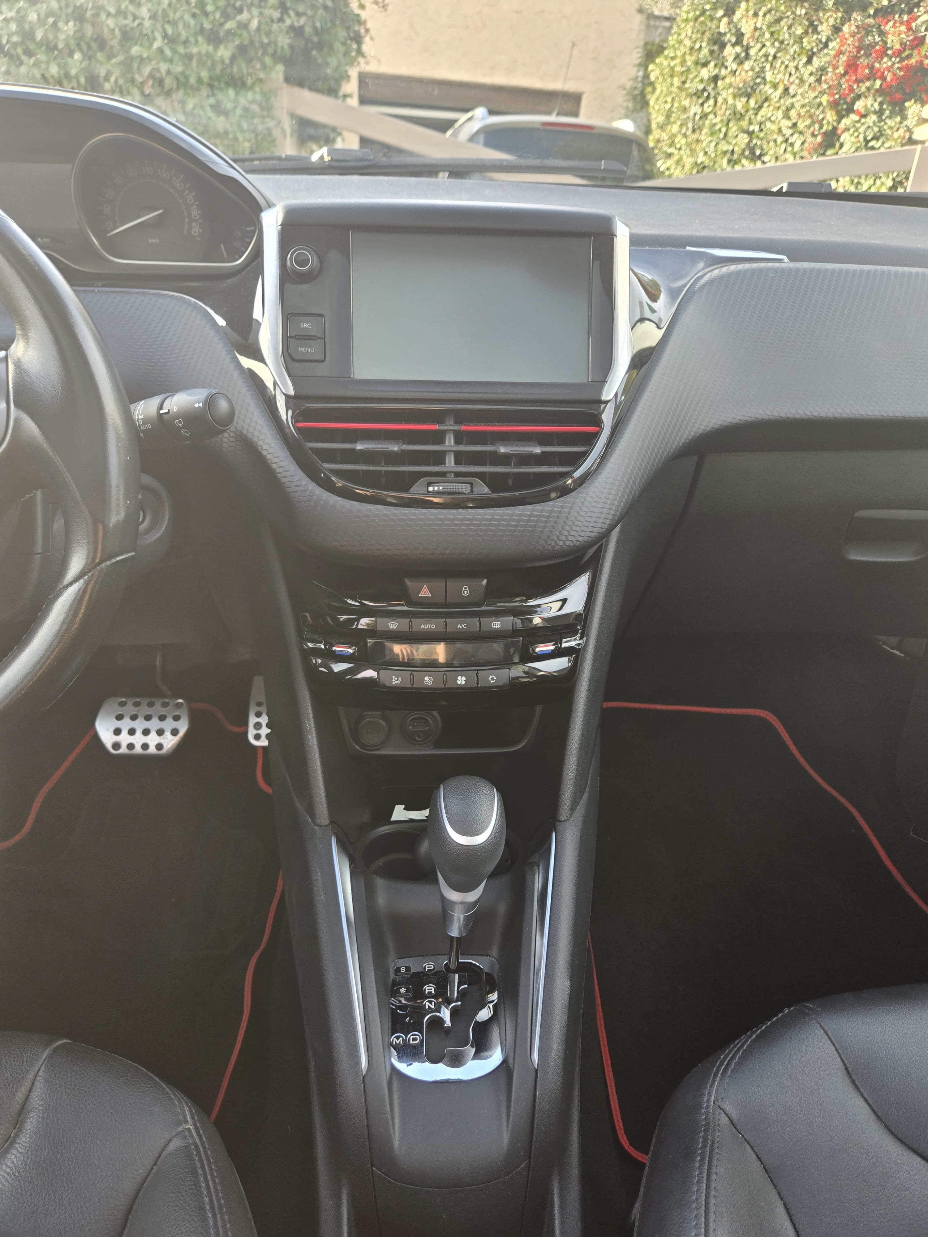 Peugeot 208 Boîte automatique