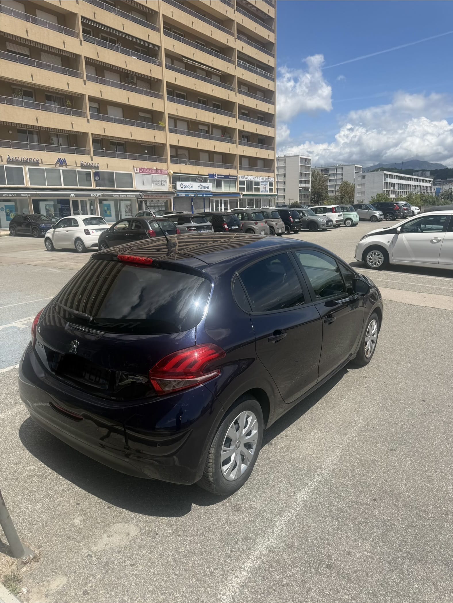 Peugeot 208 avec Climatisation